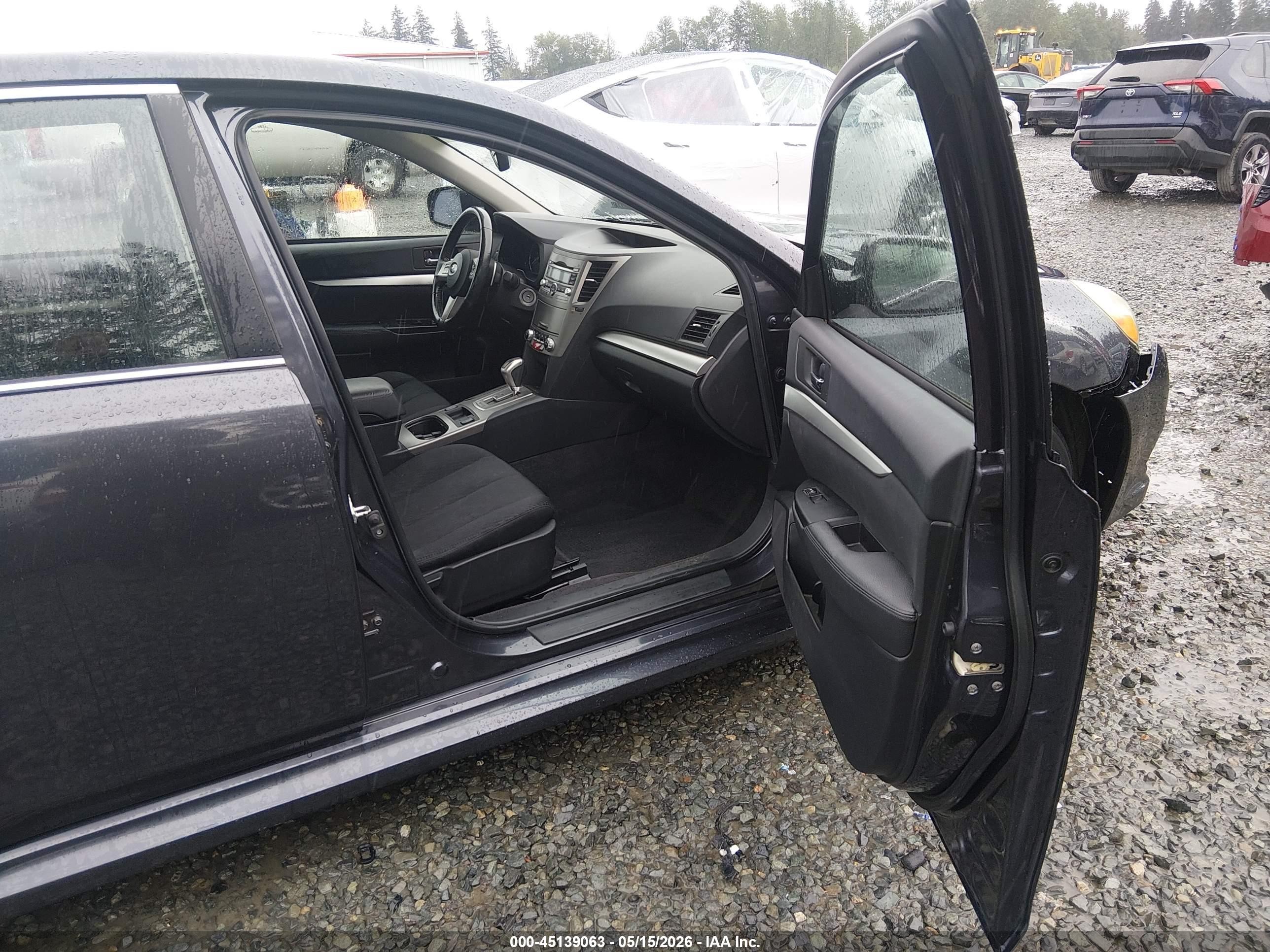 2010 Subaru Legacy 2.5i Premium Серый vin: 4S3BMBG60A3222119