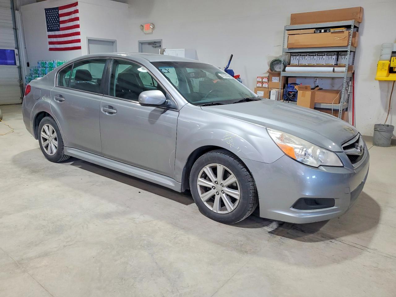 2011 Subaru Legacy 2.5i Premium Silver vin: 4S3BMBG60B3222977