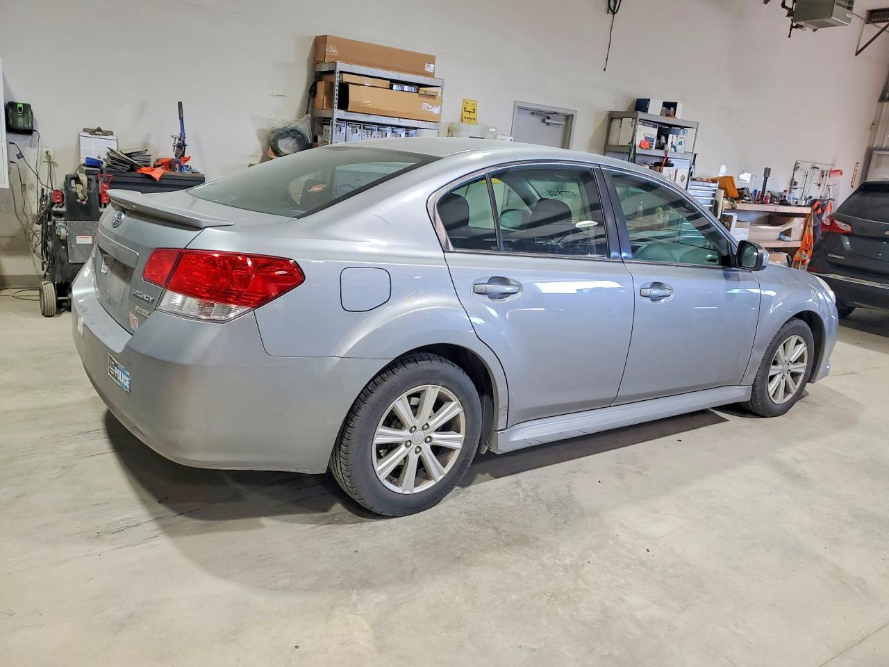 2011 Subaru Legacy 2.5i Premium Silver vin: 4S3BMBG60B3222977