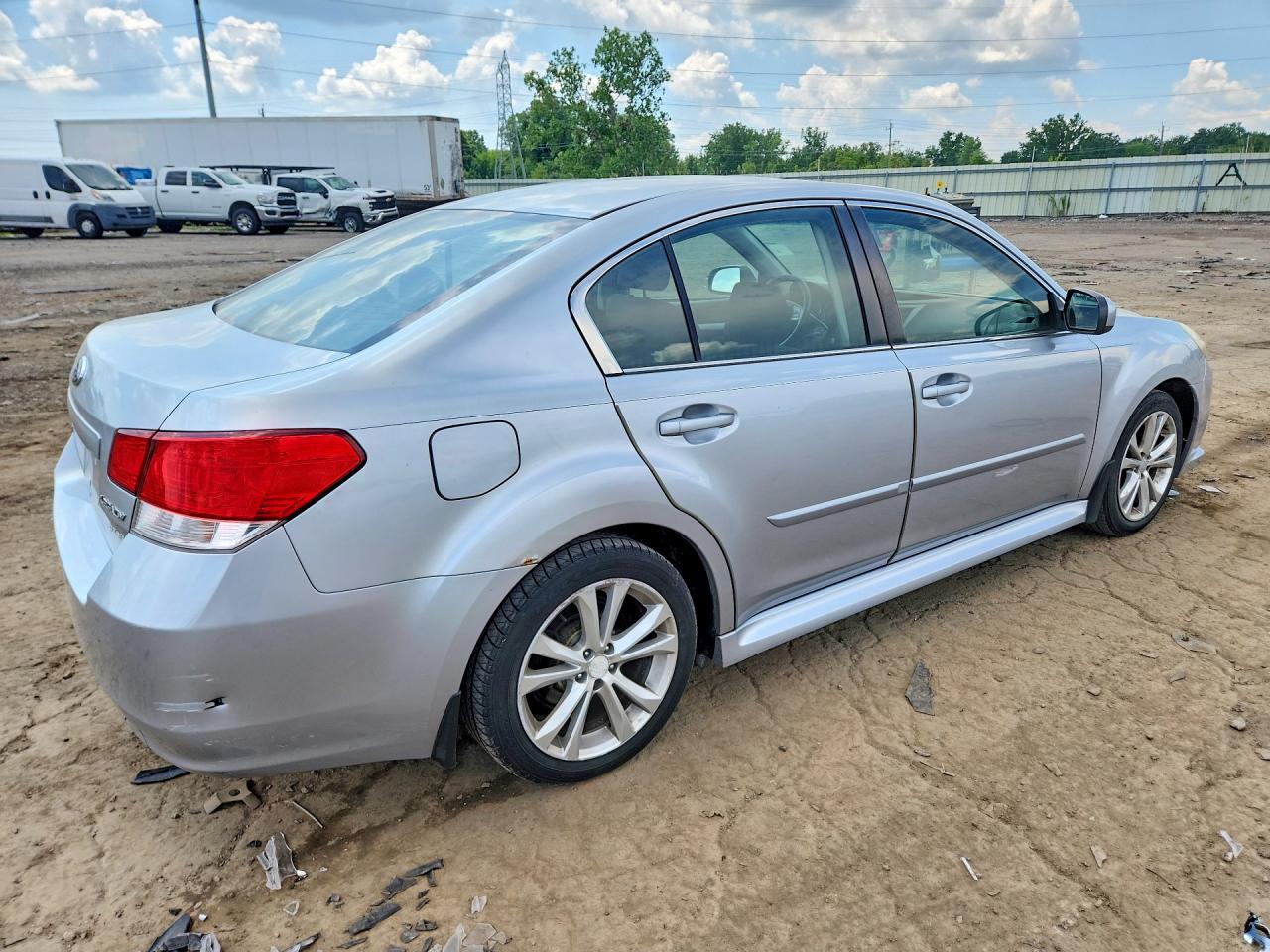 2013 Subaru Legacy 2.5i Premium Серебряный vin: 4S3BMBG60D3005450