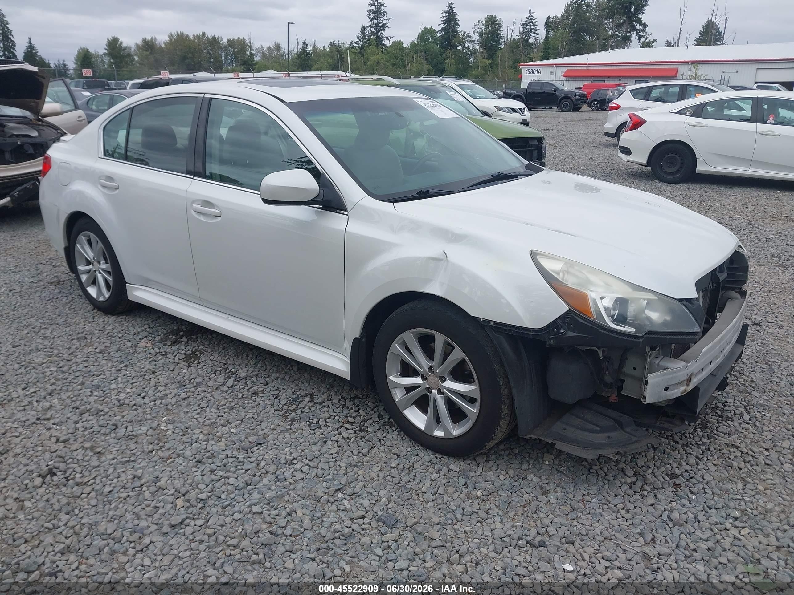 2013 Subaru Legacy 2.5i Premium White vin: 4S3BMBG60D3046208