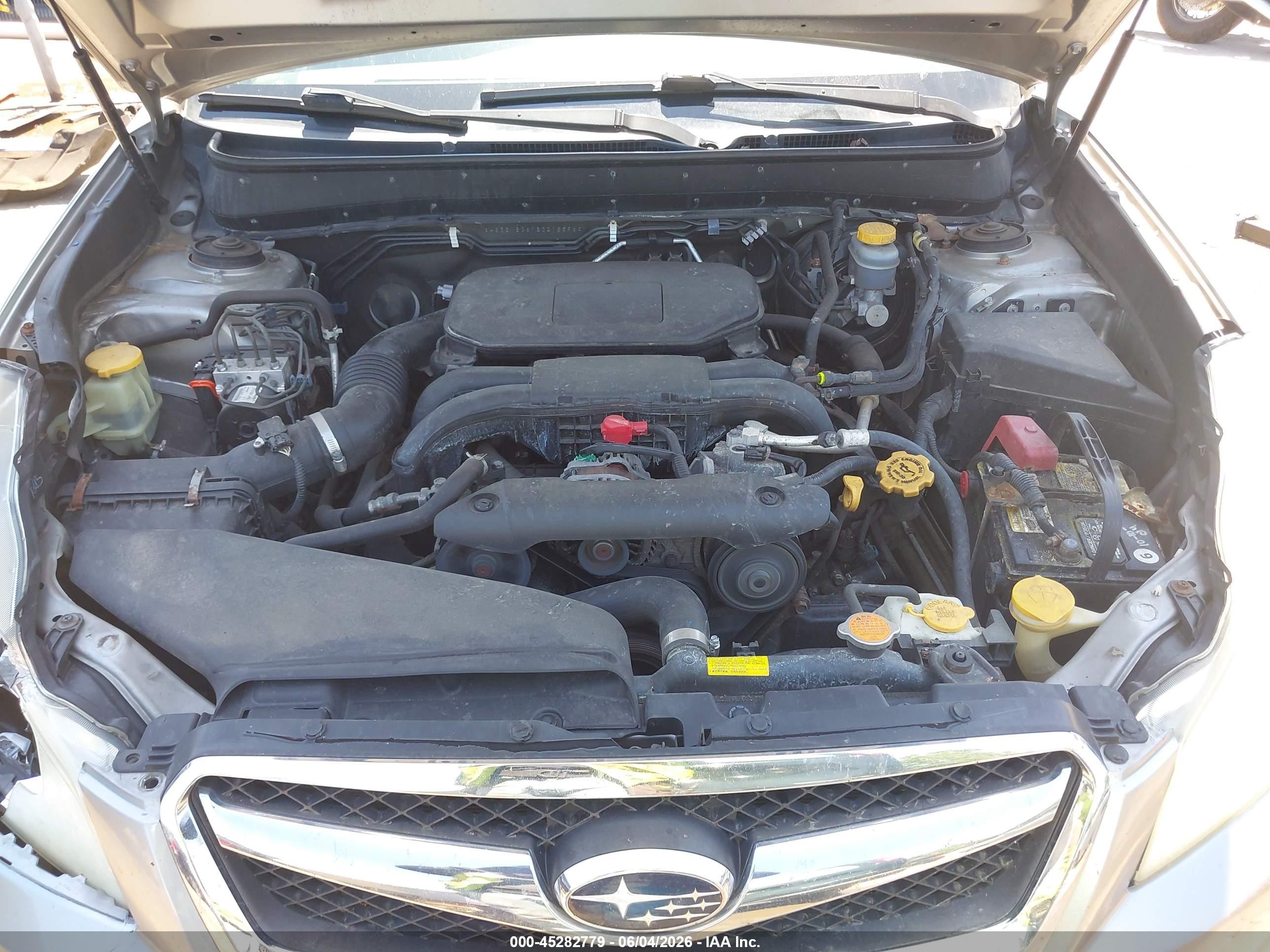 2011 Subaru Legacy 2.5i Premium Silver vin: 4S3BMBG61B3218596