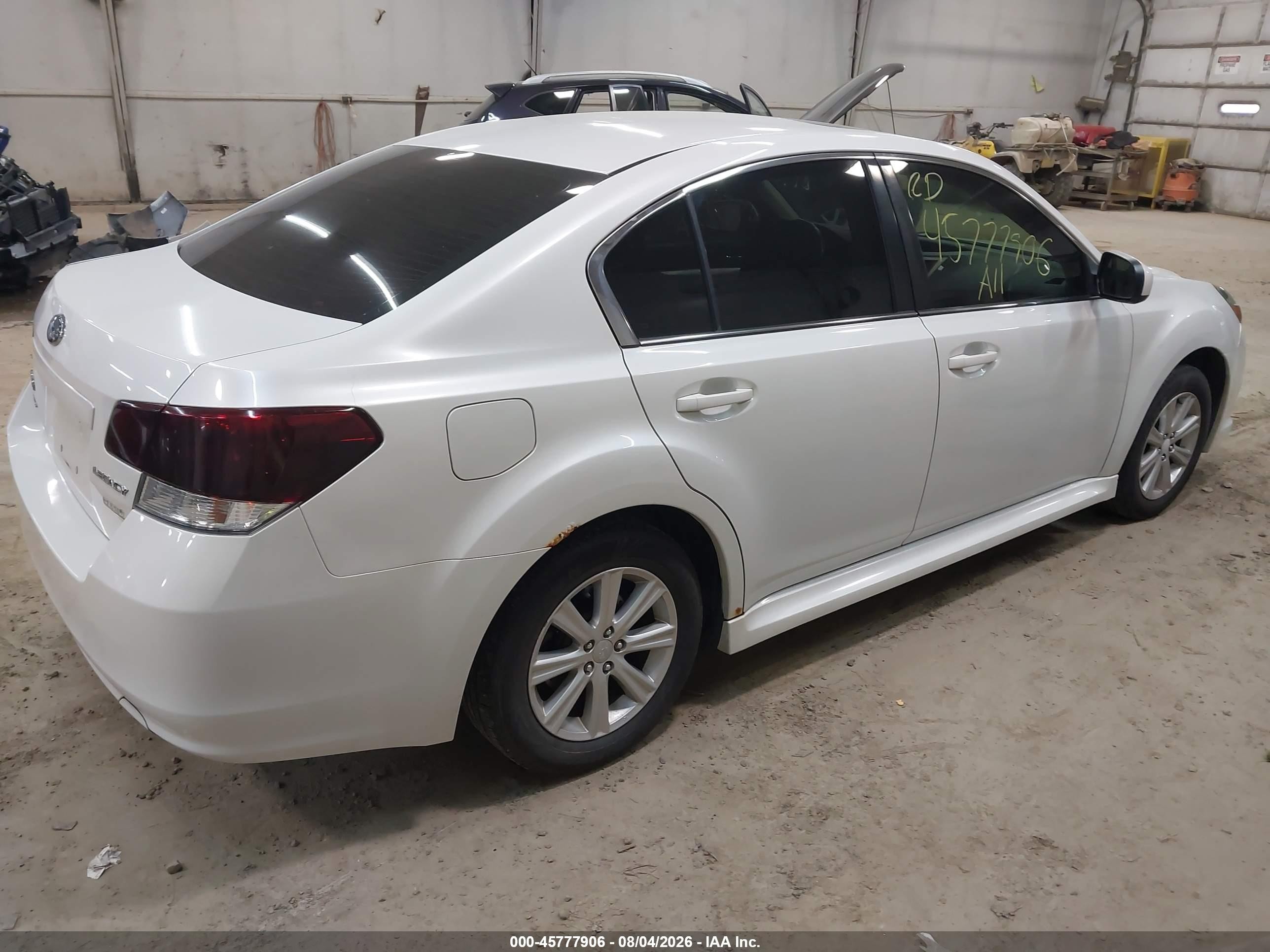 2011 Subaru Legacy 2.5i Premium White vin: 4S3BMBG61B3258080