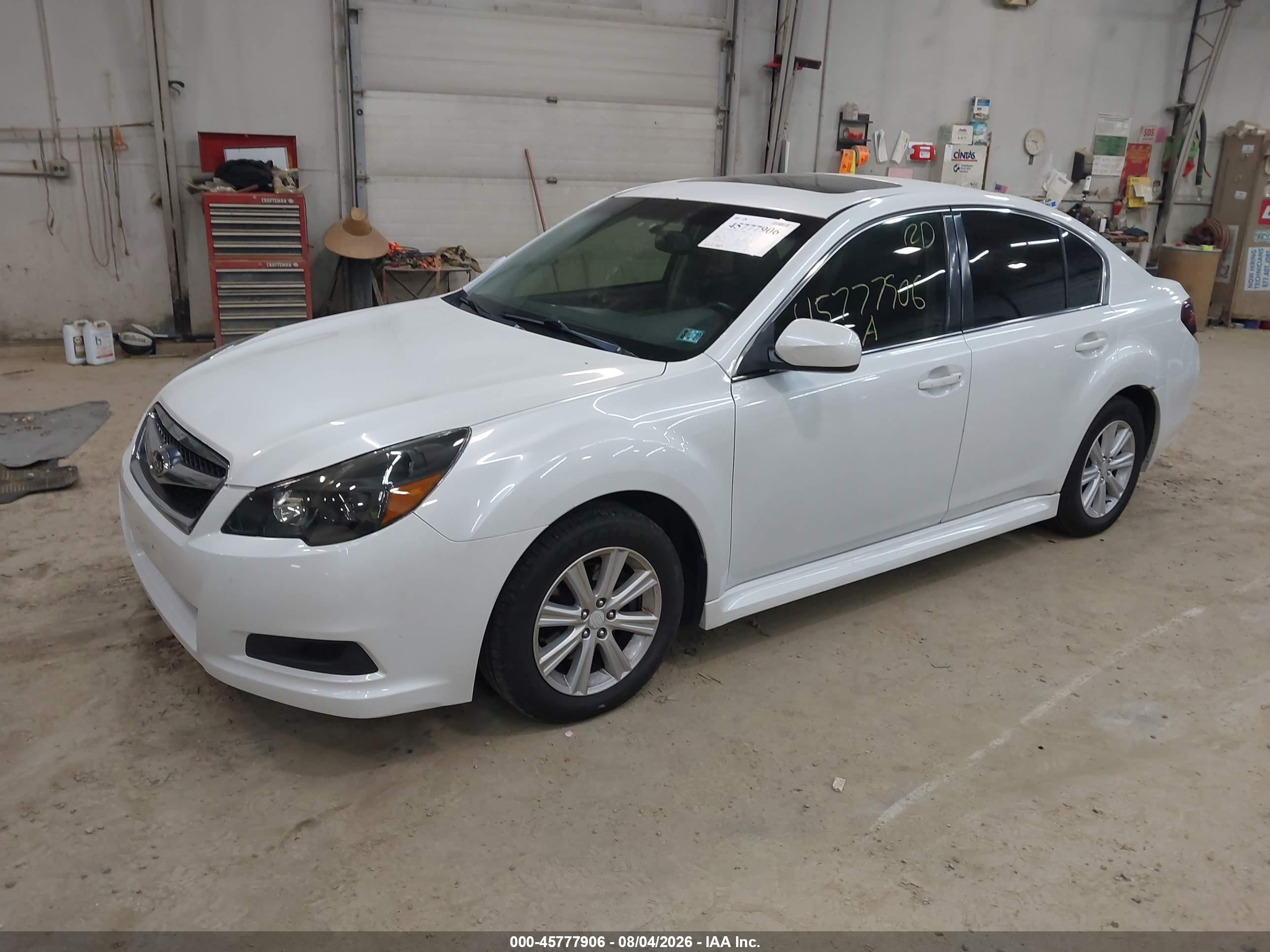 2011 Subaru Legacy 2.5i Premium White vin: 4S3BMBG61B3258080