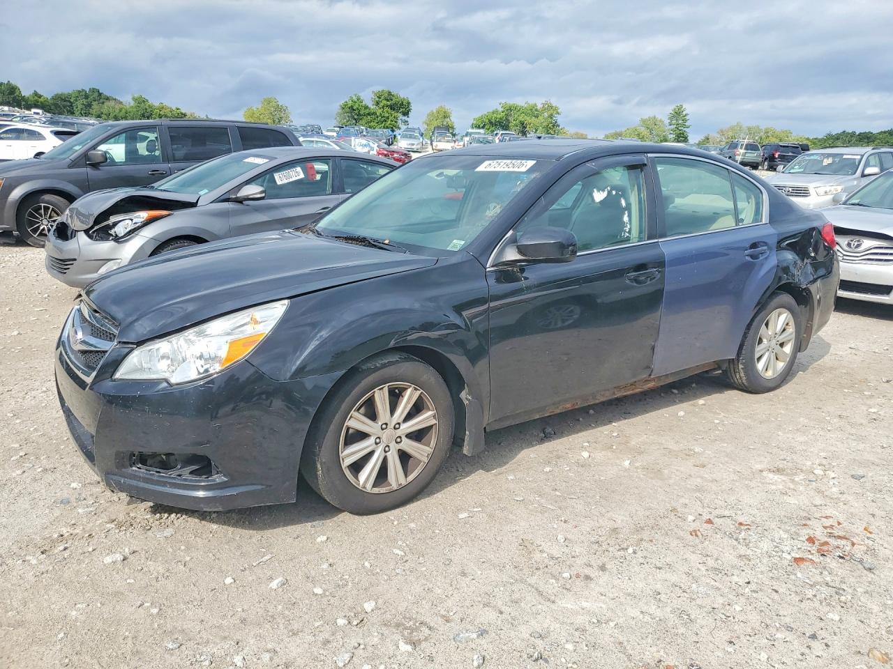 2010 Subaru Legacy 2.5i Premium Серый vin: 4S3BMBG62A3213339