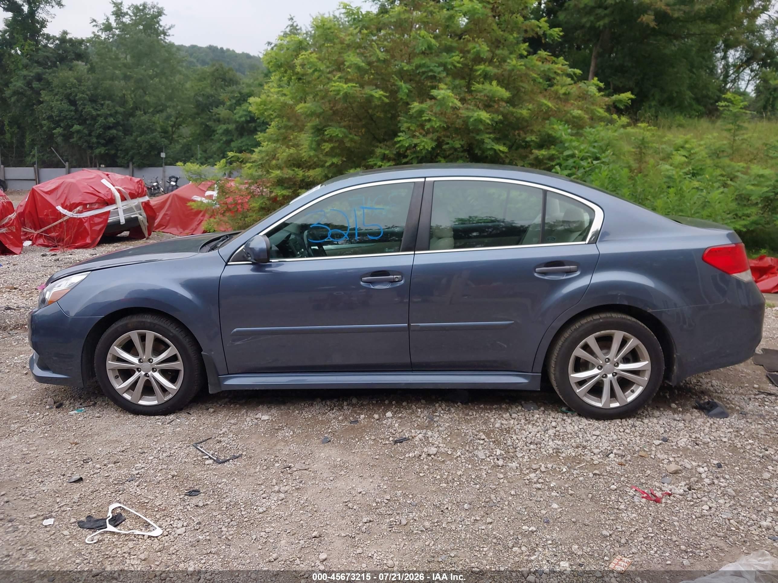 2013 Subaru Legacy 2.5i Premium Blue vin: 4S3BMBG62D3003571