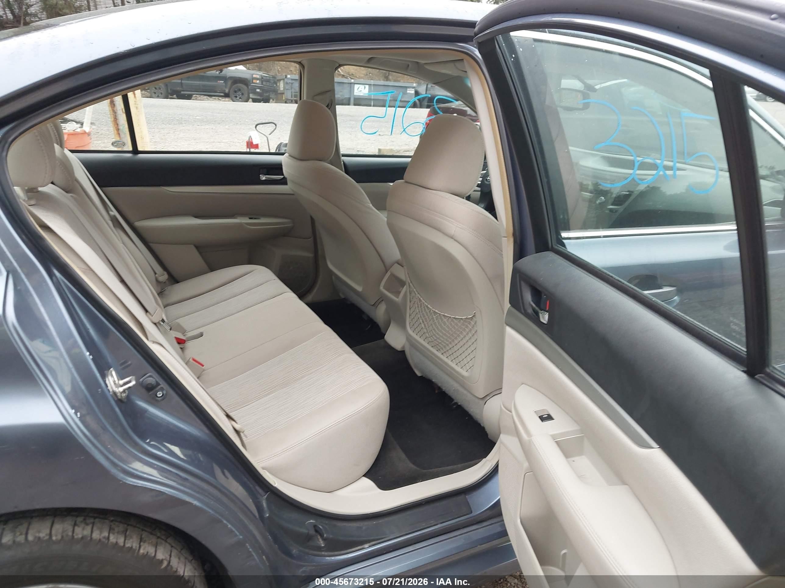 2013 Subaru Legacy 2.5i Premium Blue vin: 4S3BMBG62D3003571