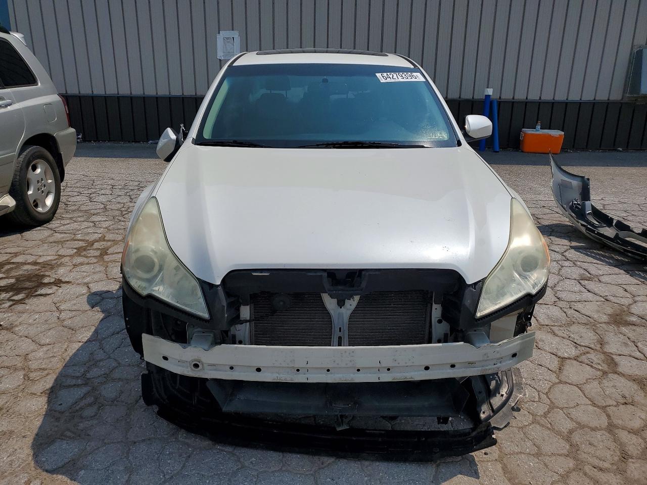 2010 Subaru Legacy 2.5i Premium White vin: 4S3BMBG63A3216542