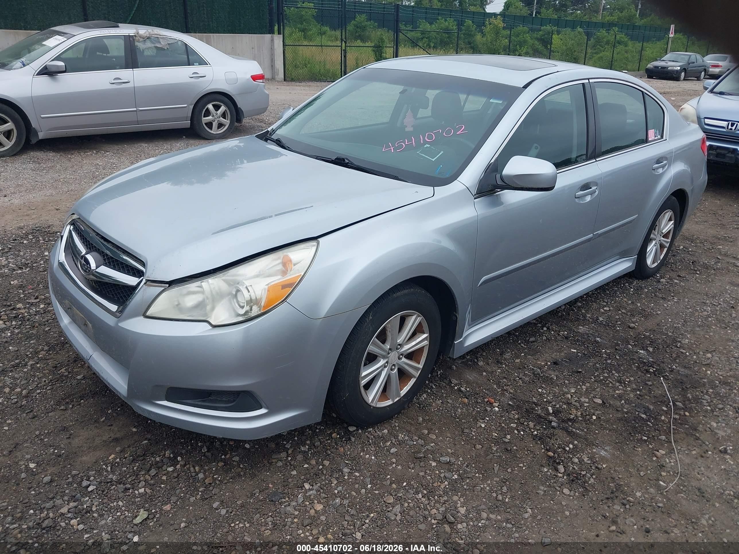 2012 Subaru Legacy 2.5i Premium Серебряный vin: 4S3BMBG64C3033086