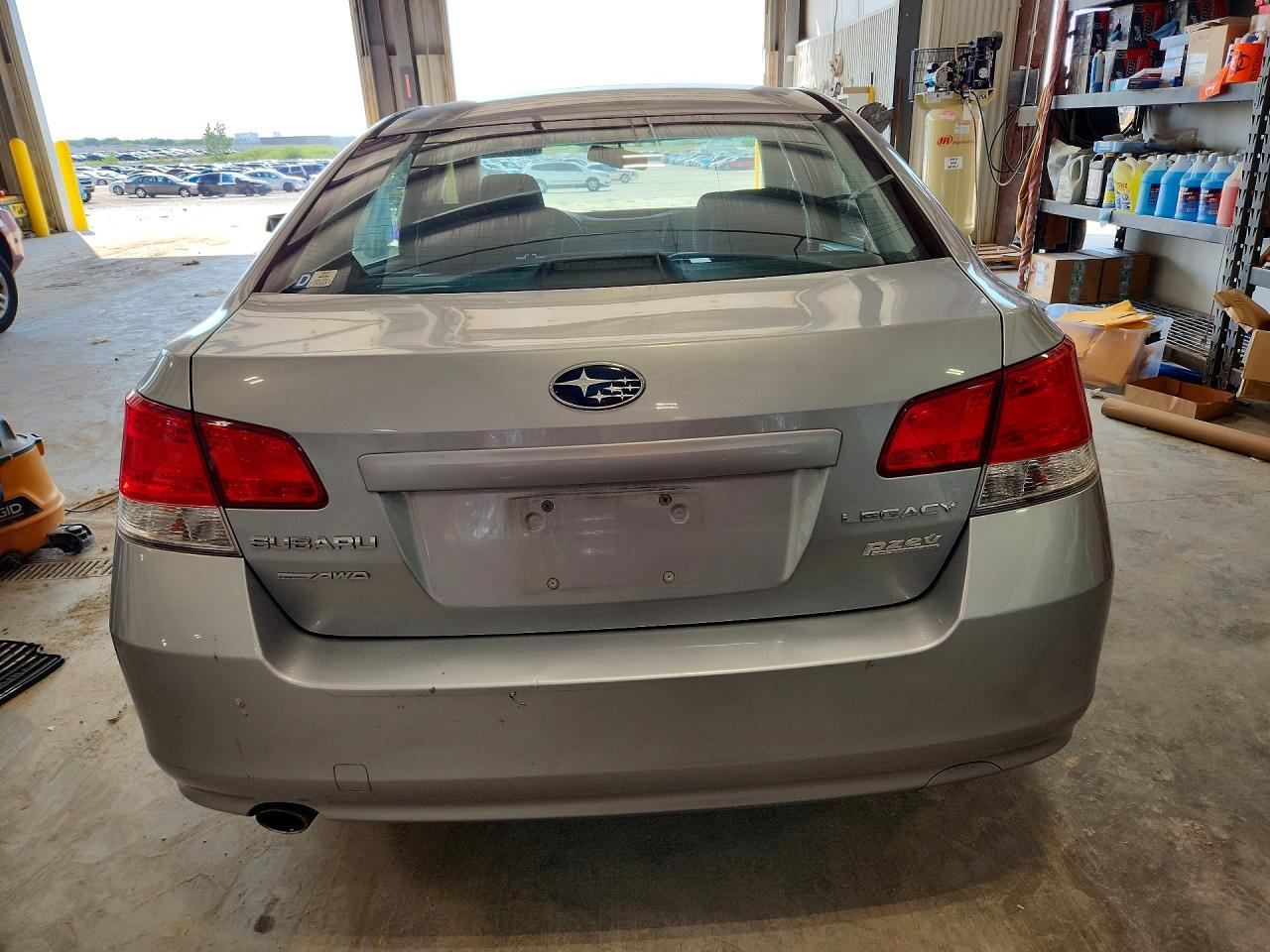 2012 Subaru Legacy 2.5i Premium Silver vin: 4S3BMBG64C3043407