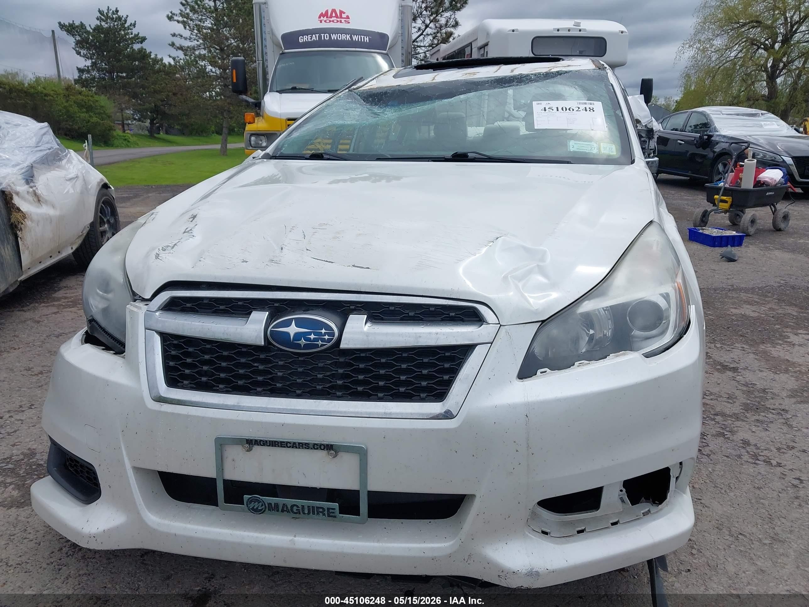 2013 Subaru Legacy 2.5i Premium White vin: 4S3BMBG64D3006276