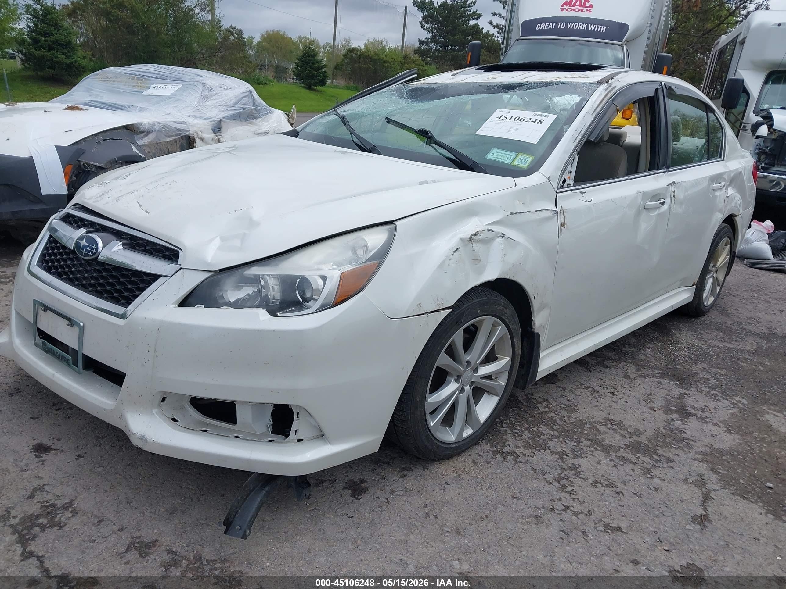 2013 Subaru Legacy 2.5i Premium White vin: 4S3BMBG64D3006276