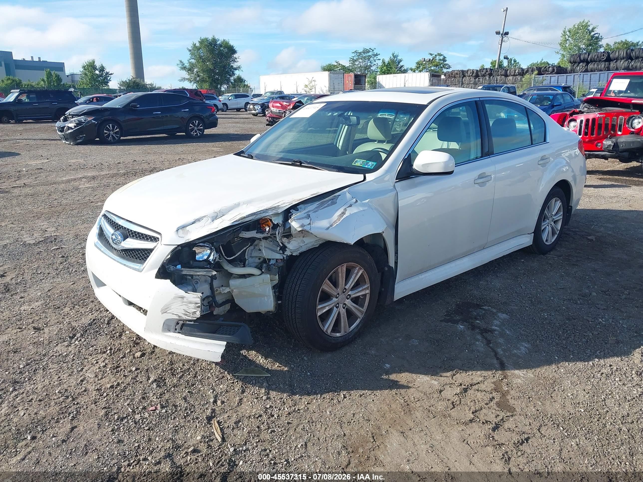 2011 Subaru Legacy 2.5i Premium Белый vin: 4S3BMBG65B3215359