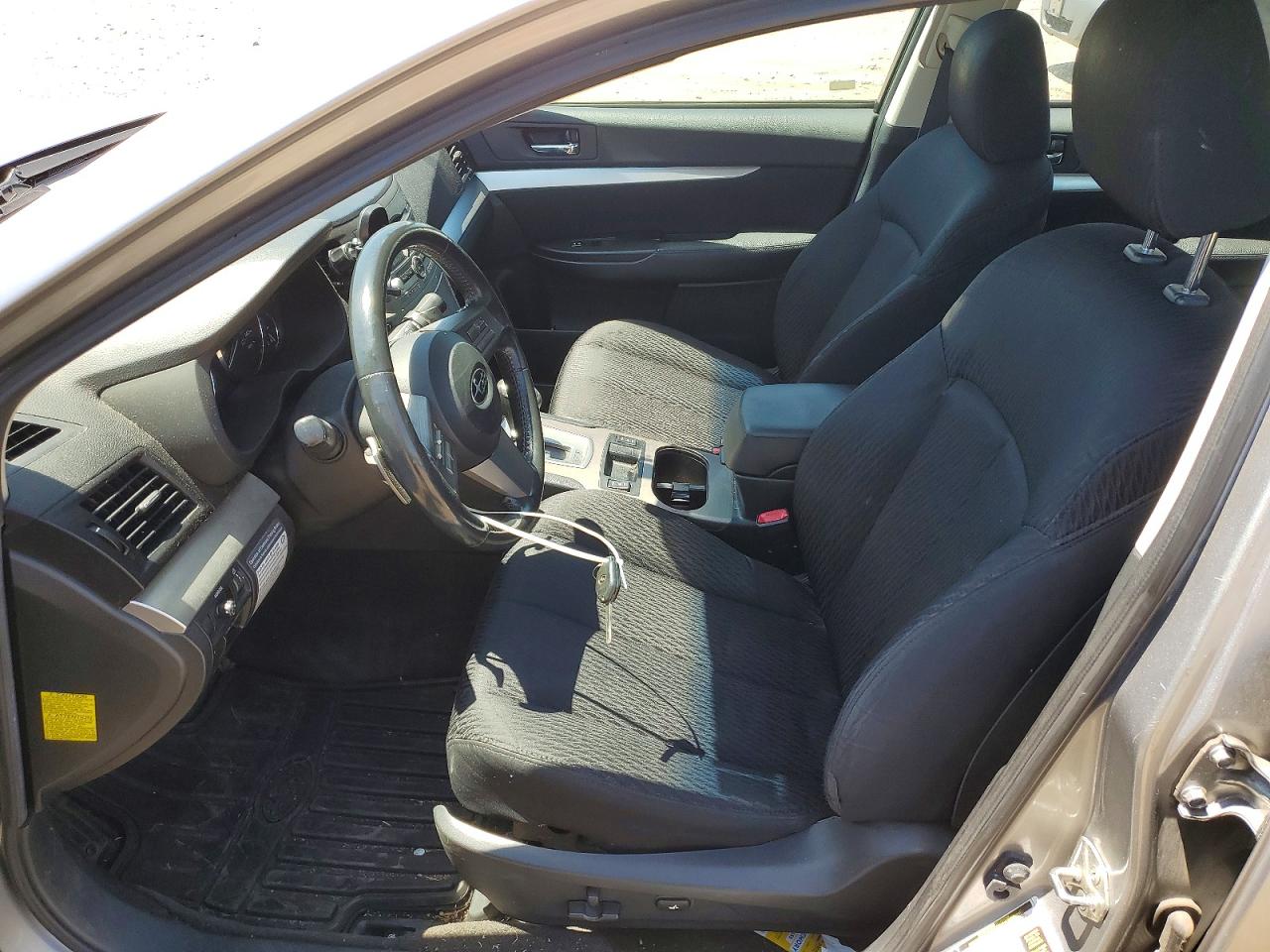 2011 Subaru Legacy 2.5i Premium Серебряный vin: 4S3BMBG65B3252444