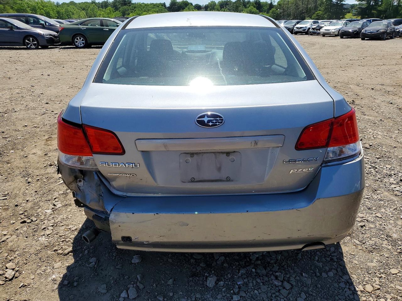 2011 Subaru Legacy 2.5i Premium Серебряный vin: 4S3BMBG65B3252444