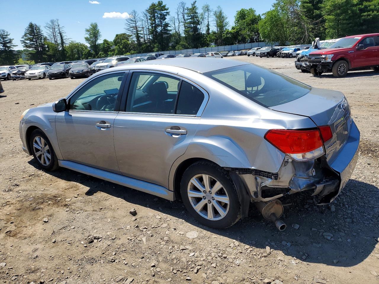 2011 Subaru Legacy 2.5i Premium Серебряный vin: 4S3BMBG65B3252444