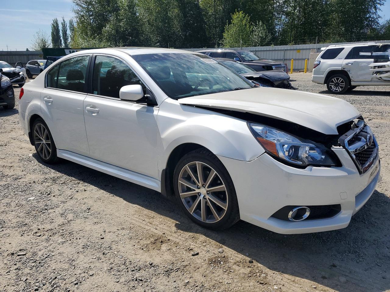 2013 Subaru Legacy 2.5i Premium White vin: 4S3BMBG65D3029372