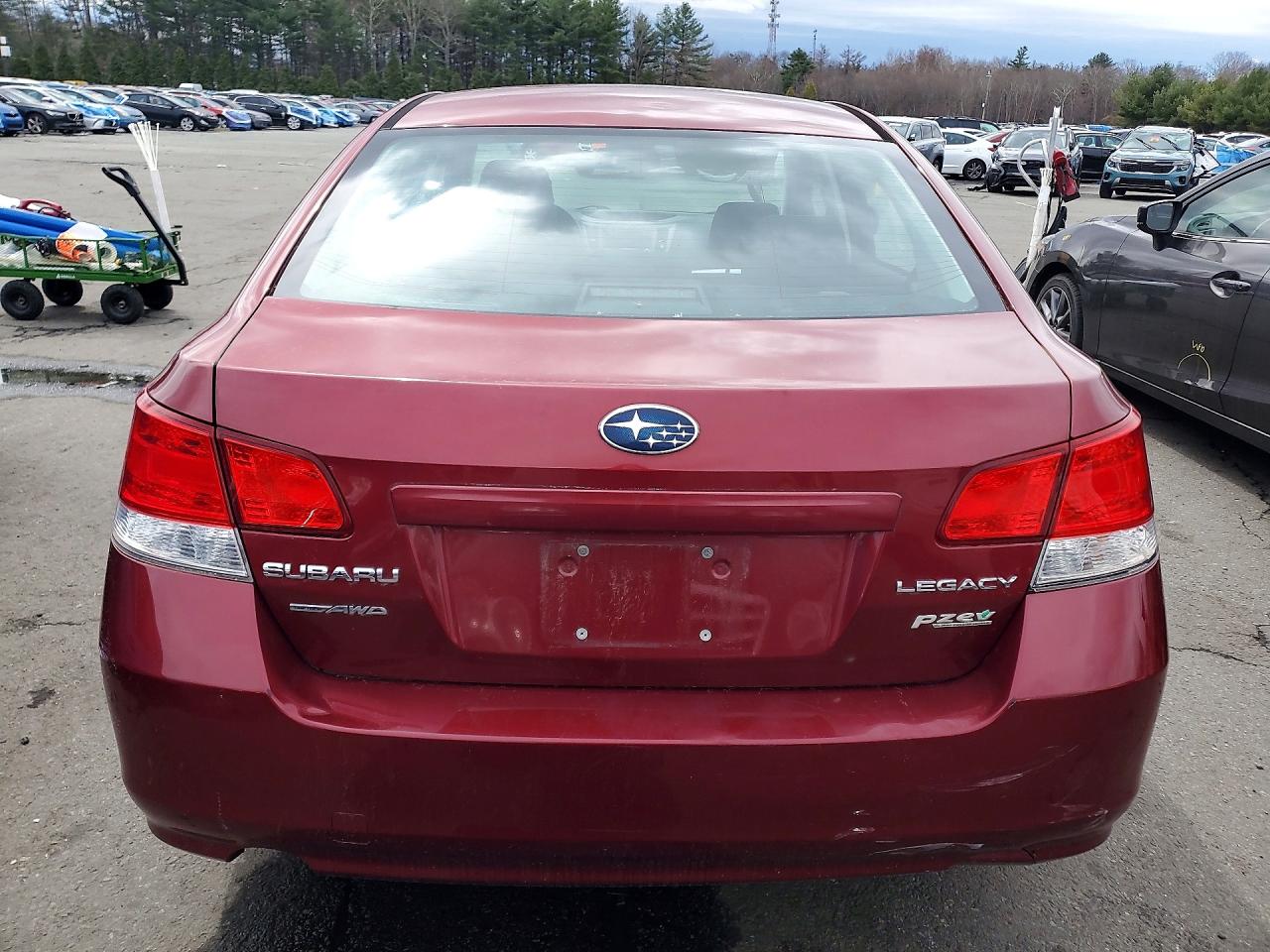 2013 Subaru Legacy Burgundy vin: 4S3BMBG66D3045130