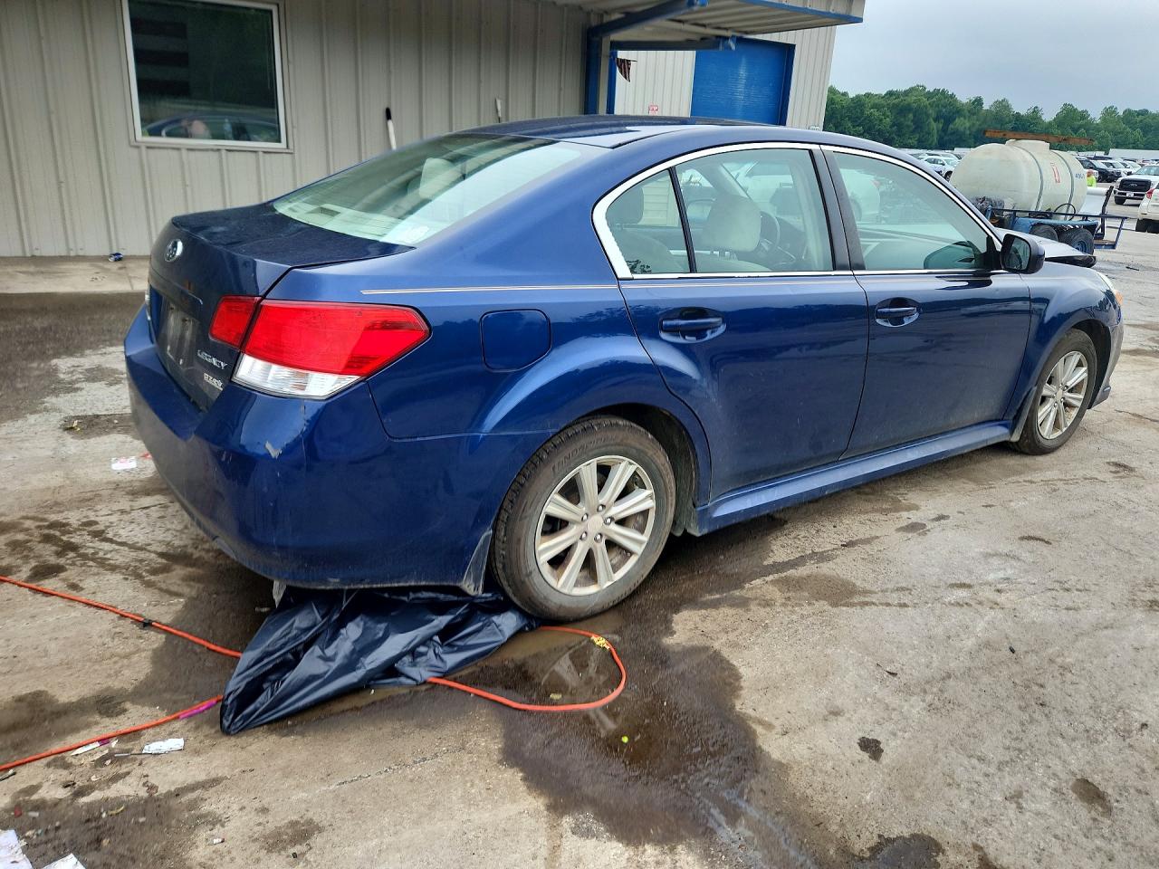 2010 Subaru Legacy 2.5i Premium Blue vin: 4S3BMBG67A3221873