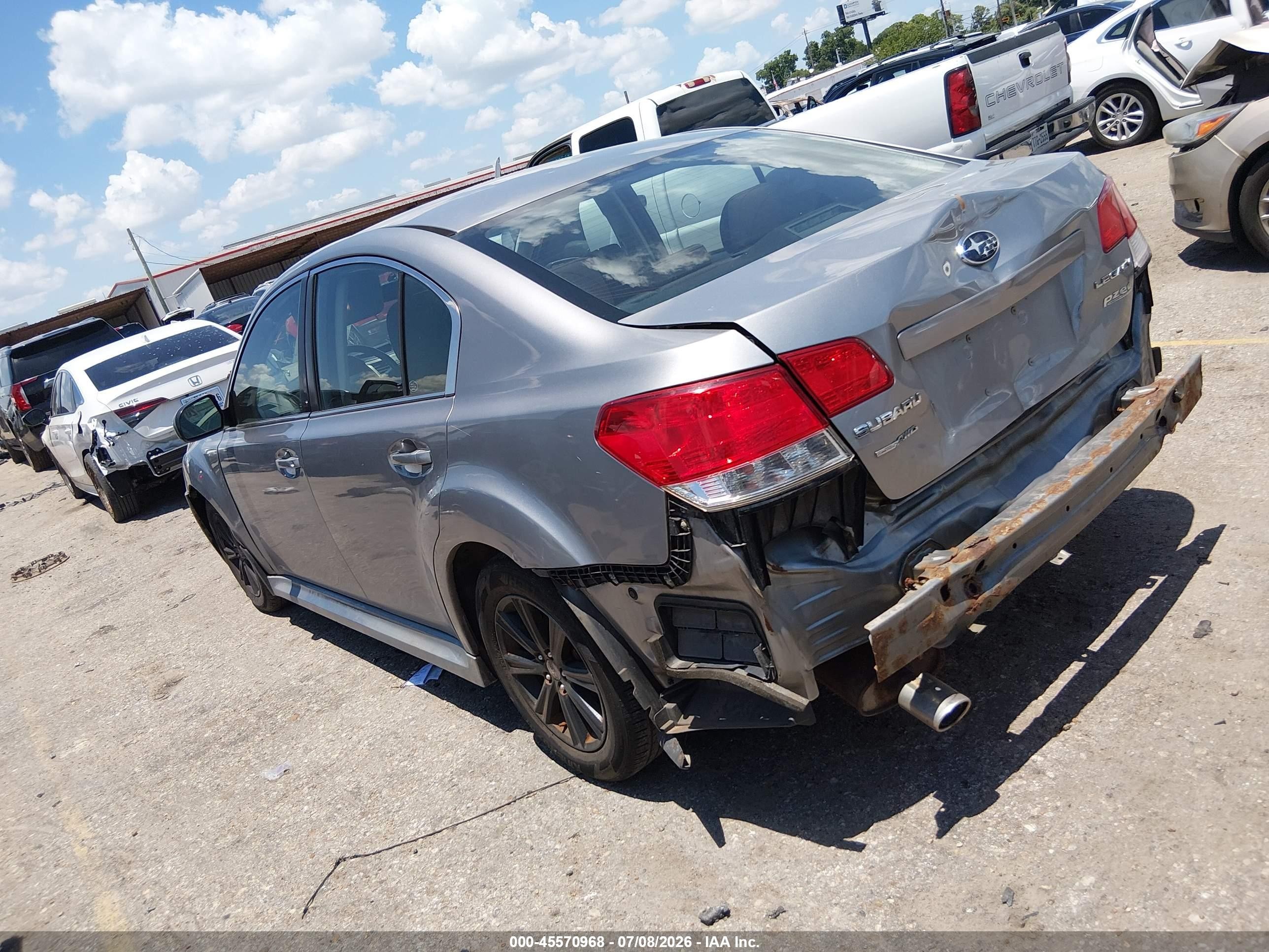2010 Subaru Legacy 2.5i Premium Серебряный vin: 4S3BMBG67A3245445