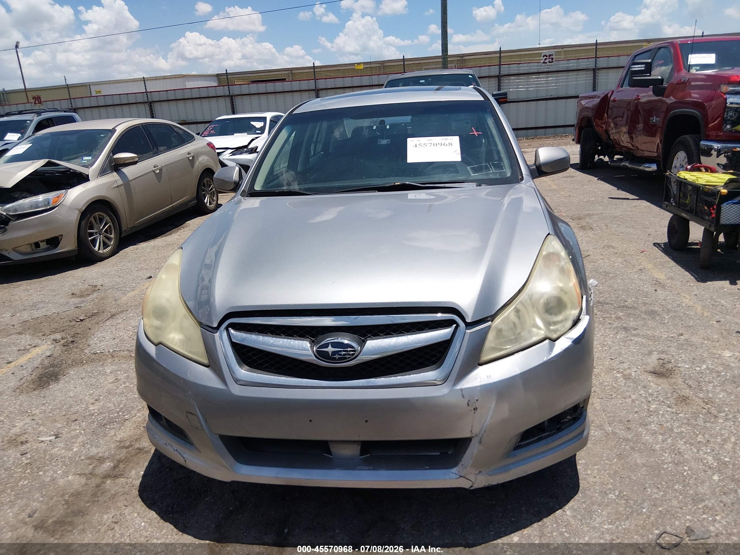 2010 Subaru Legacy 2.5i Premium Серебряный vin: 4S3BMBG67A3245445