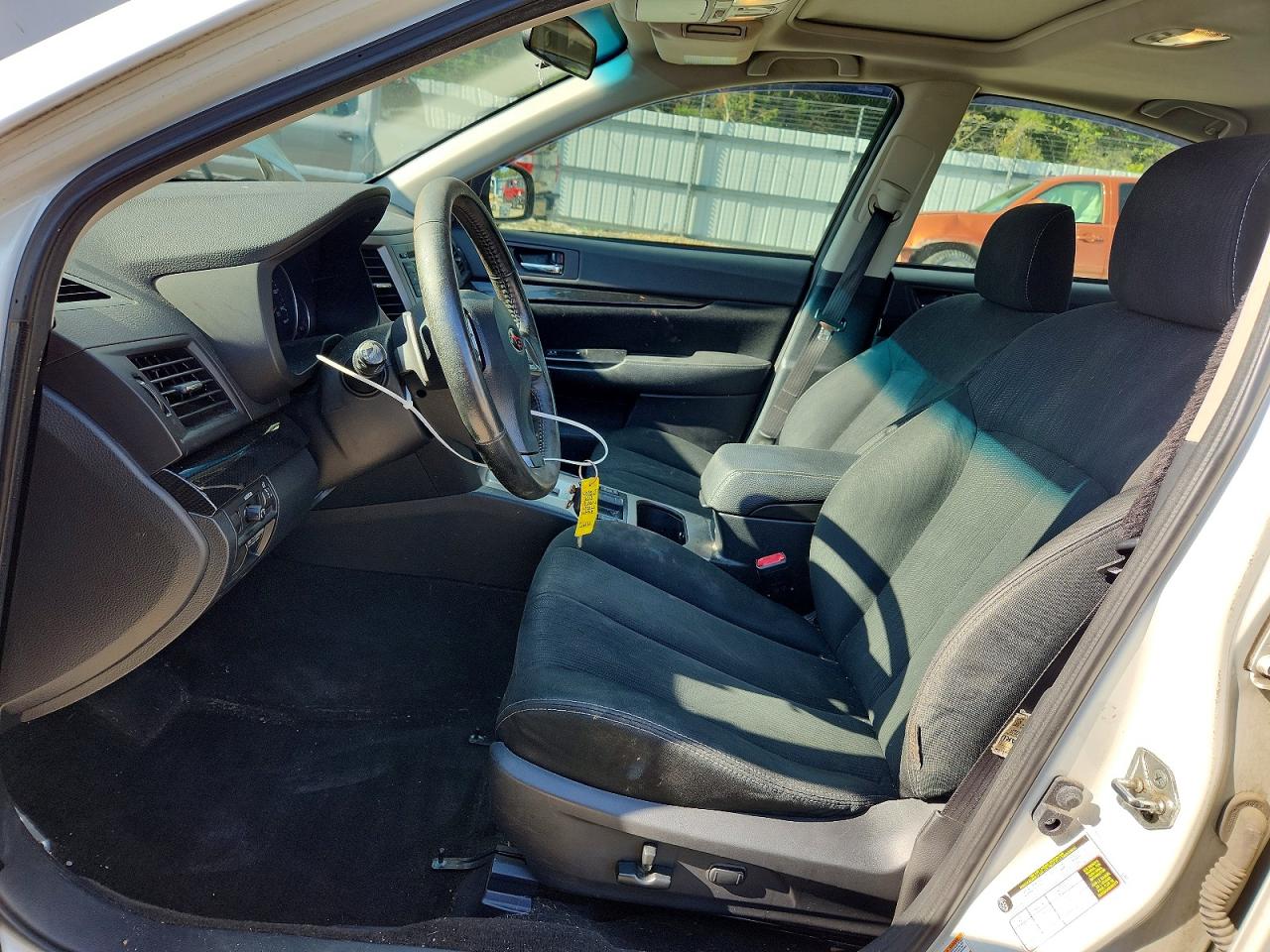 2013 Subaru Legacy 2.5i Premium Белый vin: 4S3BMBG67D3040437