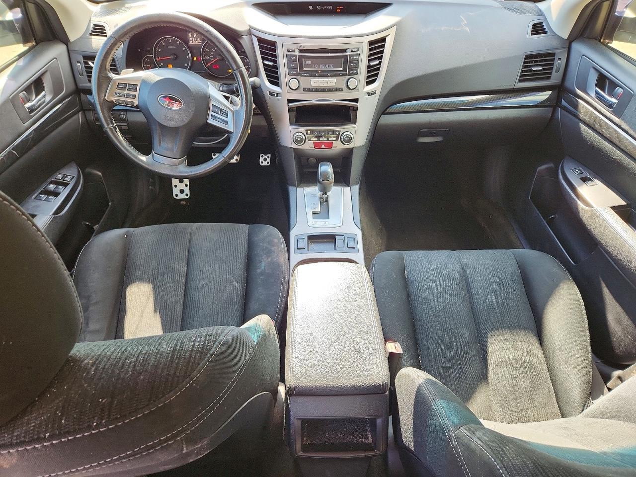 2013 Subaru Legacy 2.5i Premium Белый vin: 4S3BMBG67D3040437