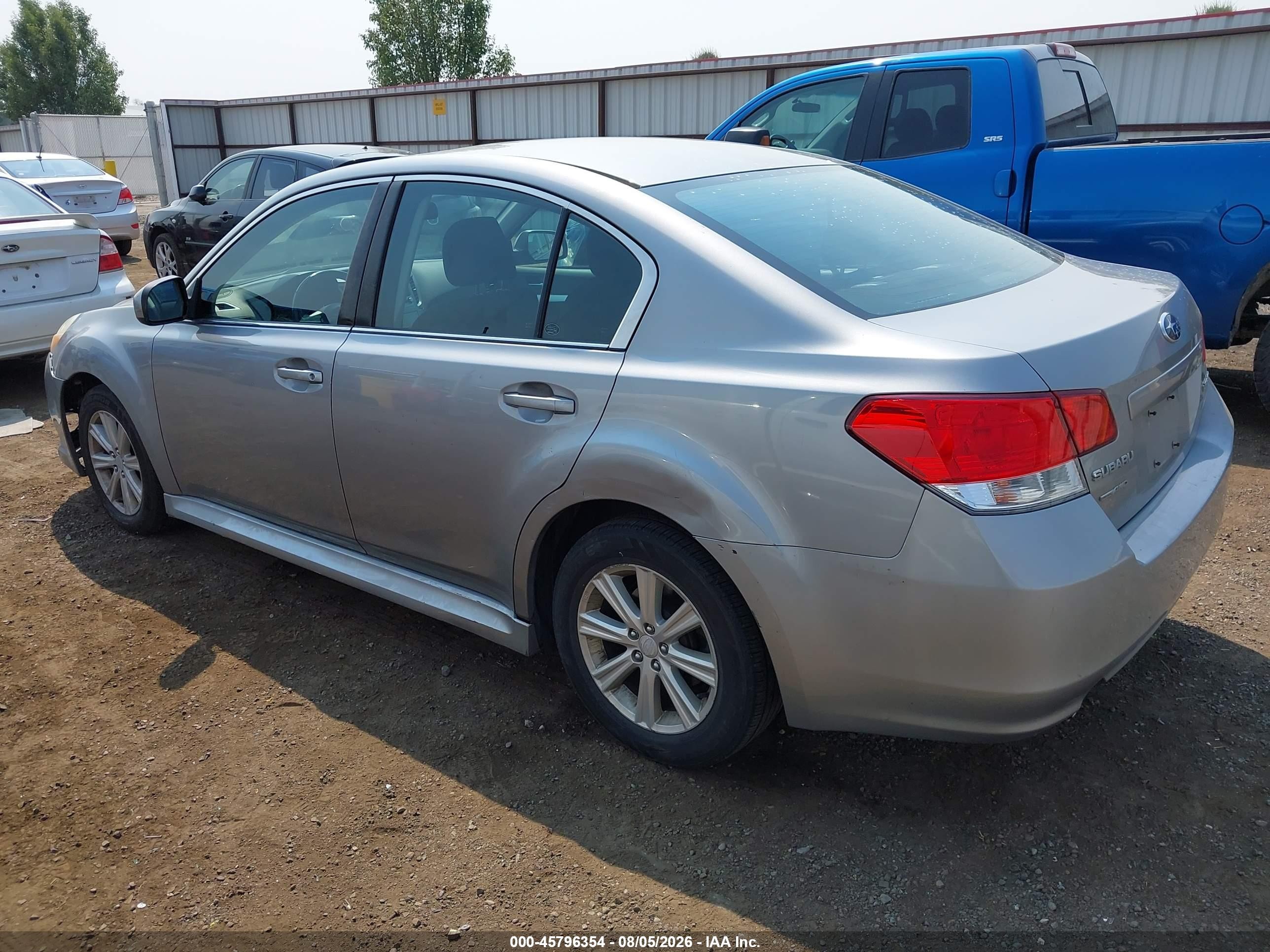 2011 Subaru Legacy 2.5i Premium Silver vin: 4S3BMBG68B3214819