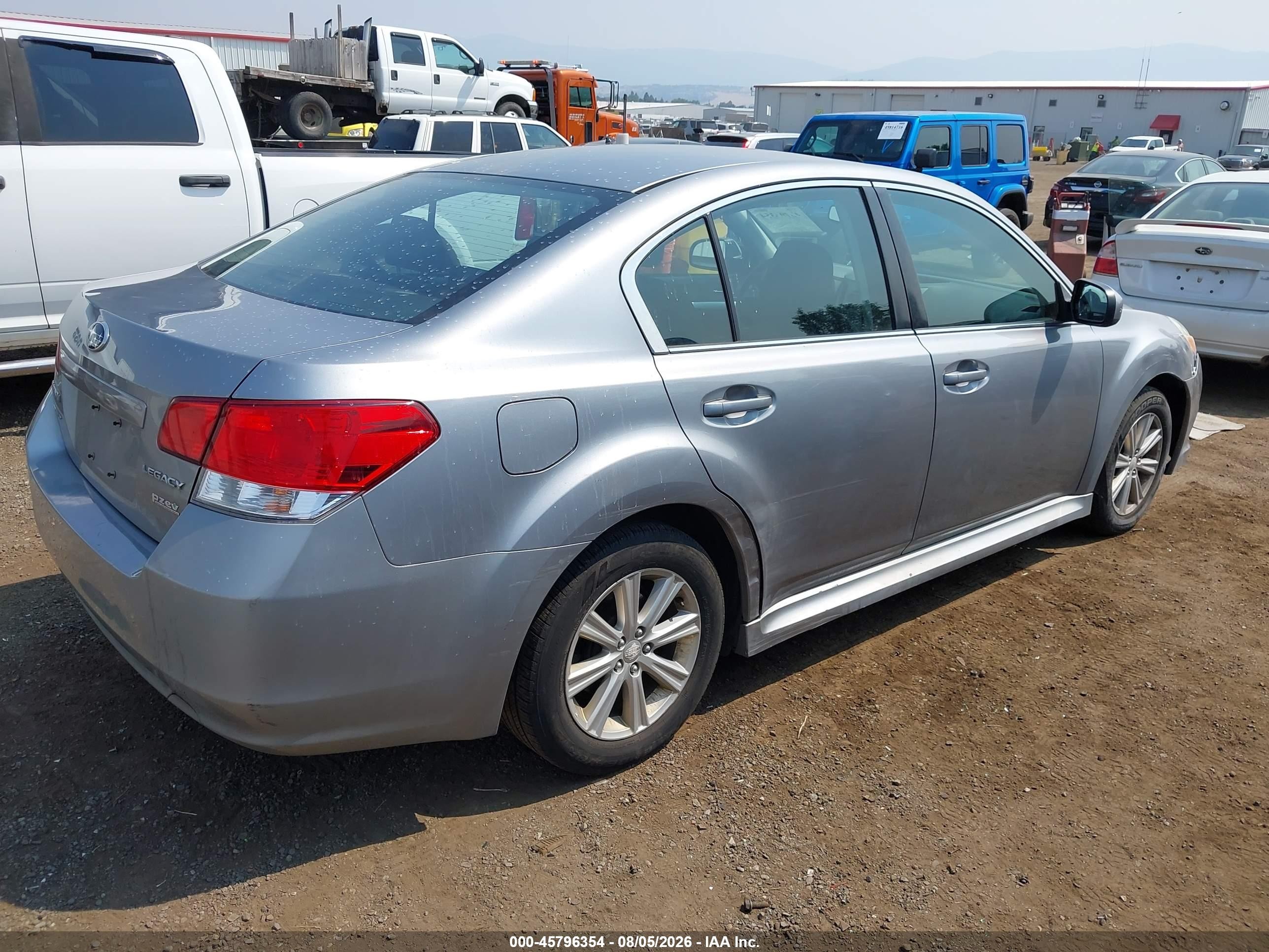 2011 Subaru Legacy 2.5i Premium Silver vin: 4S3BMBG68B3214819