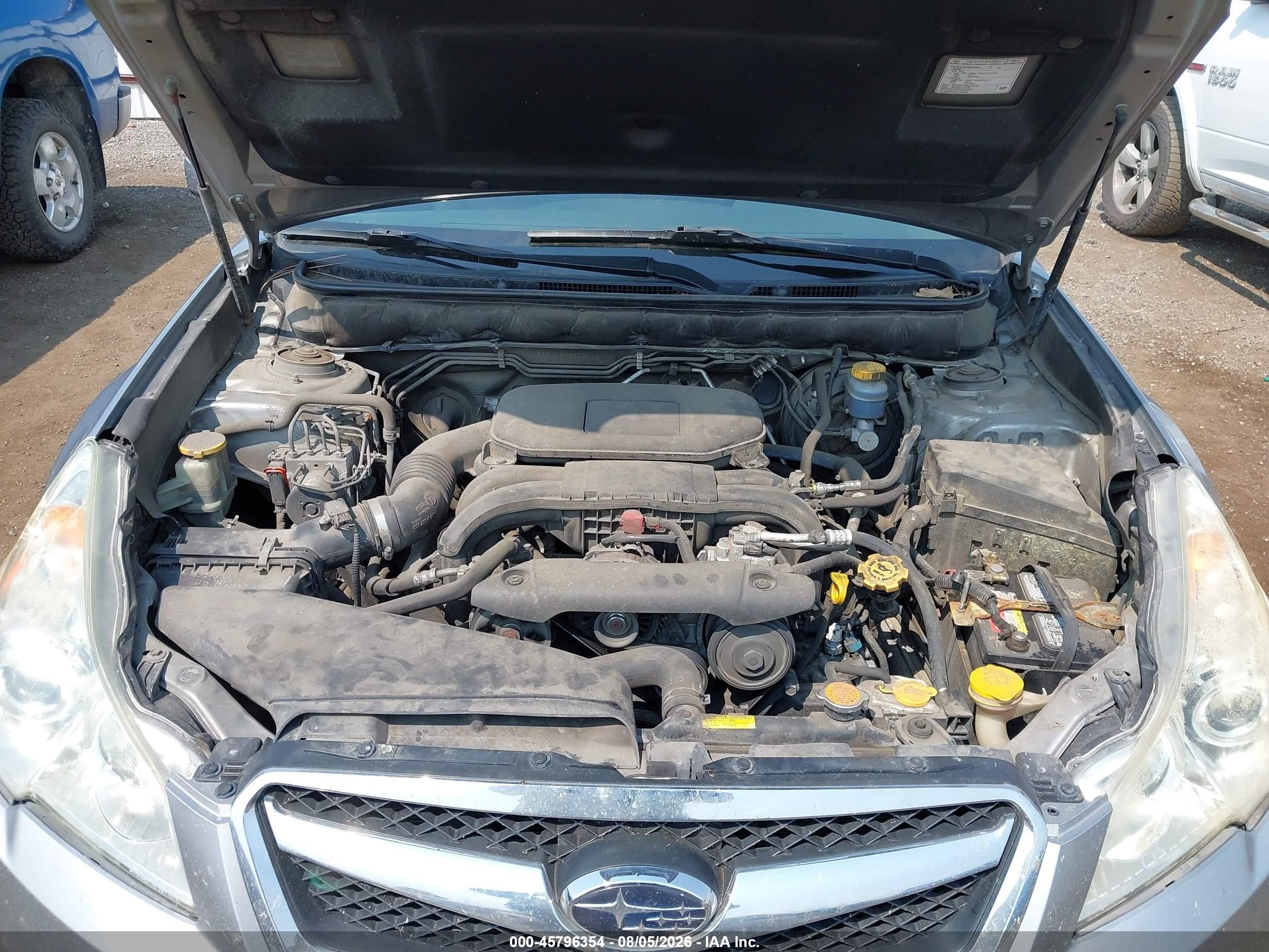 2011 Subaru Legacy 2.5i Premium Silver vin: 4S3BMBG68B3214819