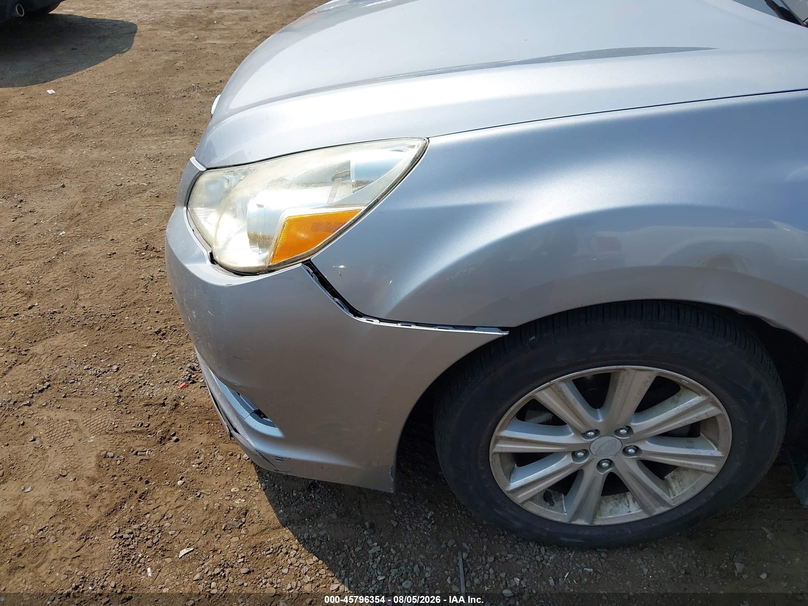 2011 Subaru Legacy 2.5i Premium Silver vin: 4S3BMBG68B3214819