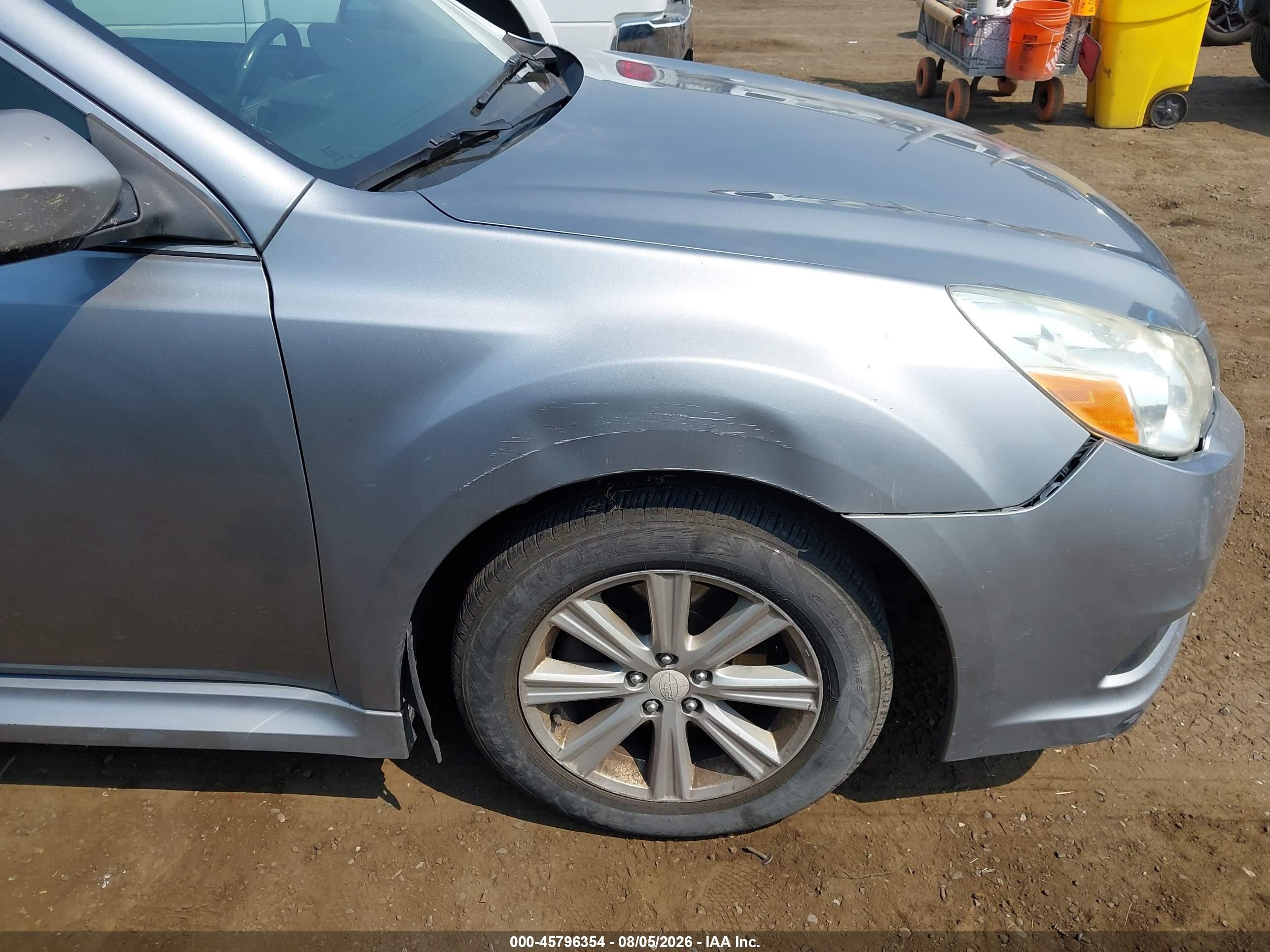 2011 Subaru Legacy 2.5i Premium Silver vin: 4S3BMBG68B3214819