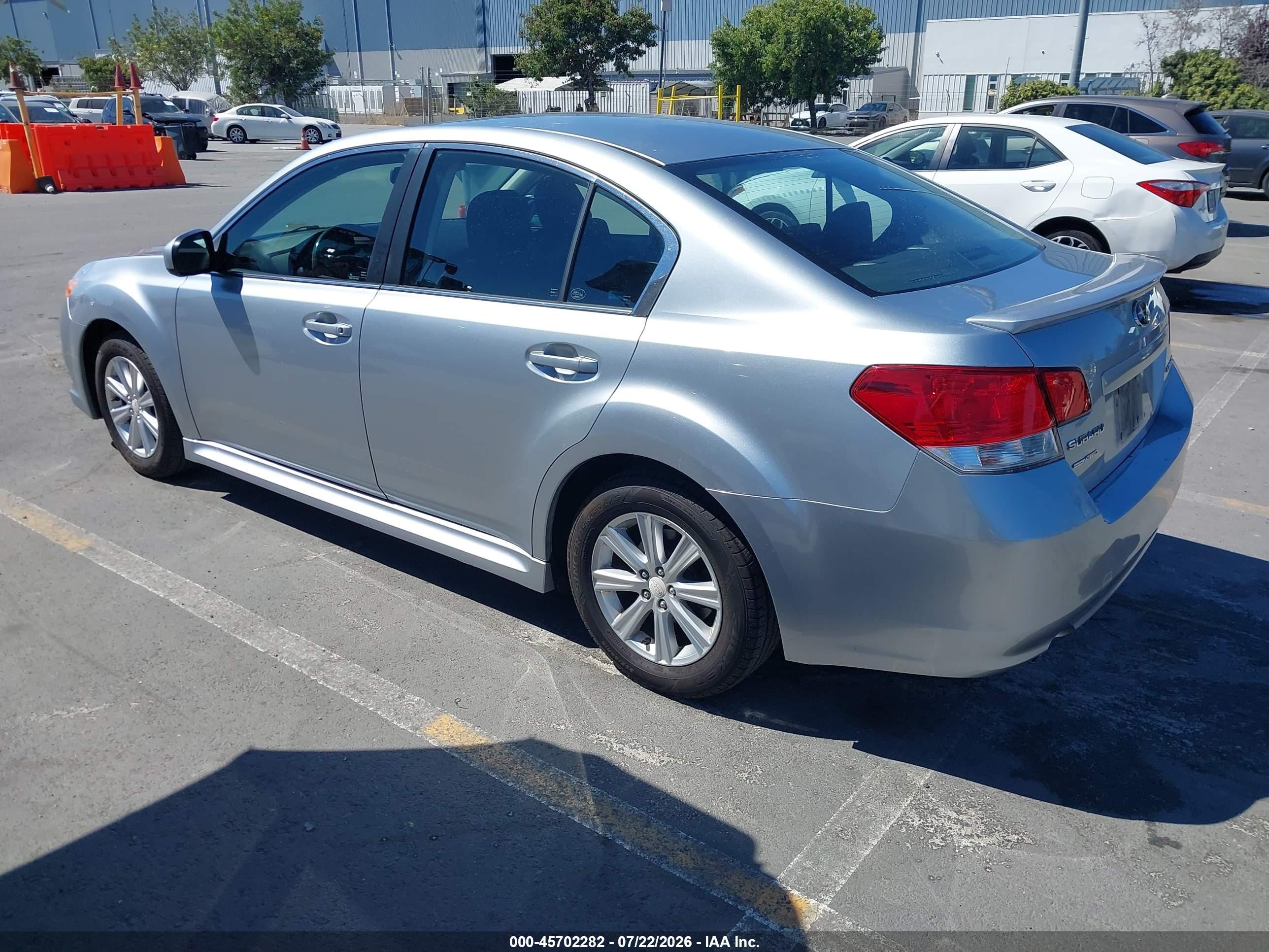 2012 Subaru Legacy 2.5i Premium Silver vin: 4S3BMBG68C3034046