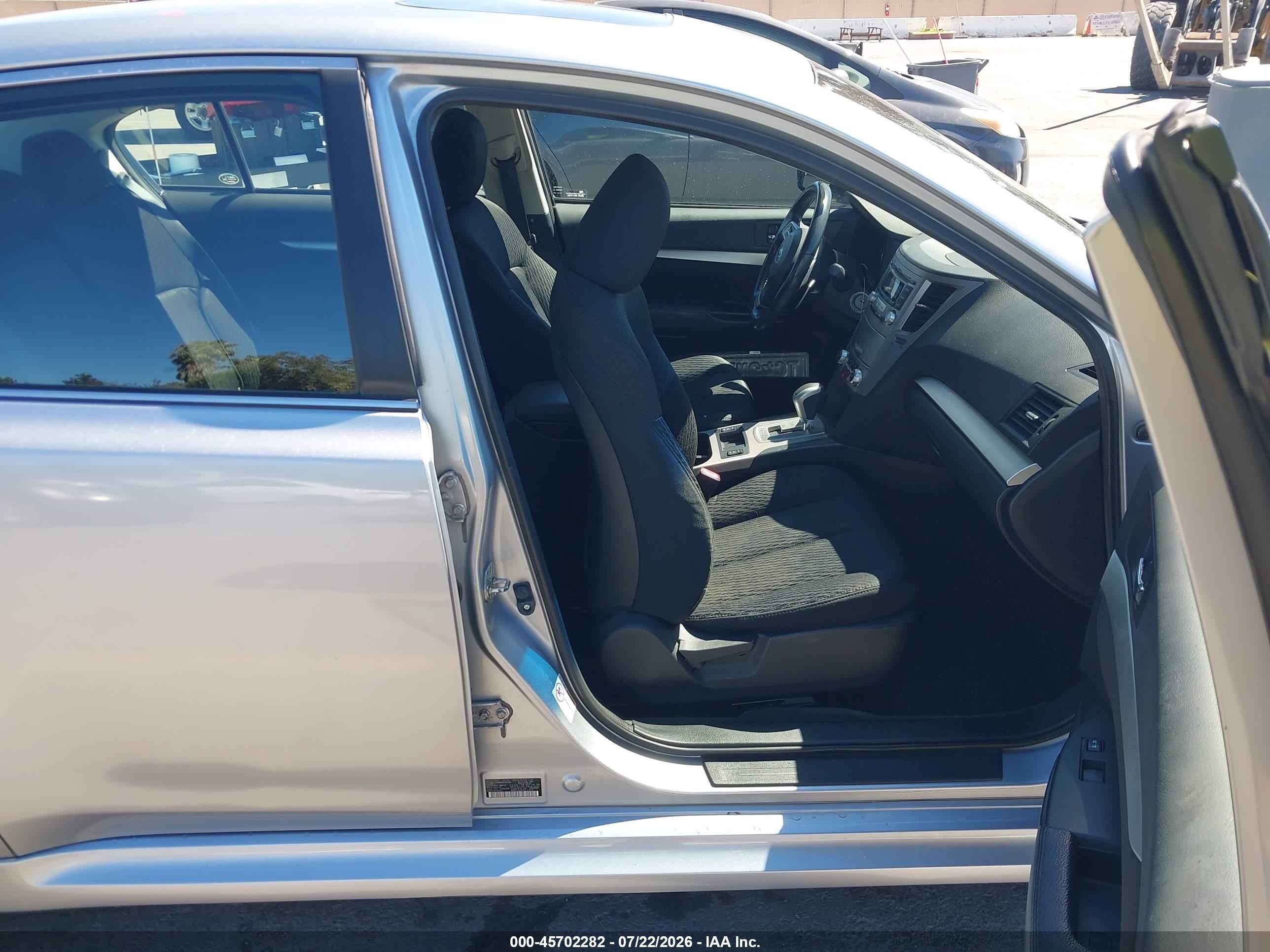 2012 Subaru Legacy 2.5i Premium Silver vin: 4S3BMBG68C3034046