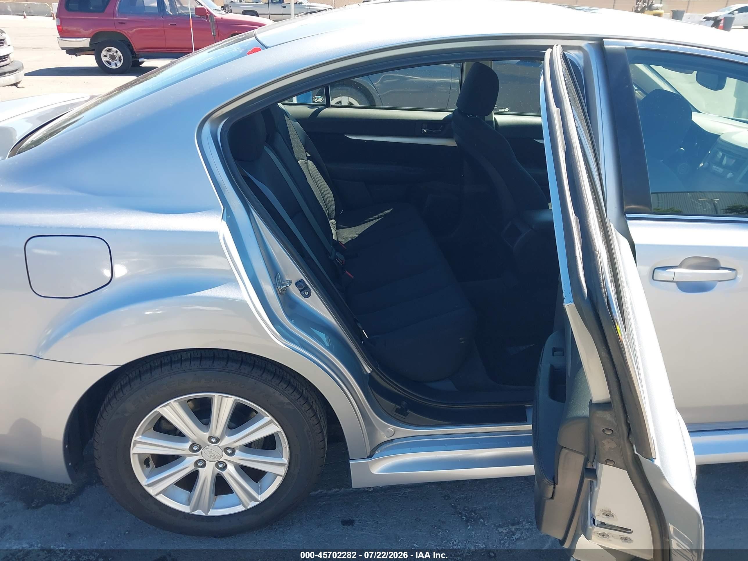 2012 Subaru Legacy 2.5i Premium Silver vin: 4S3BMBG68C3034046