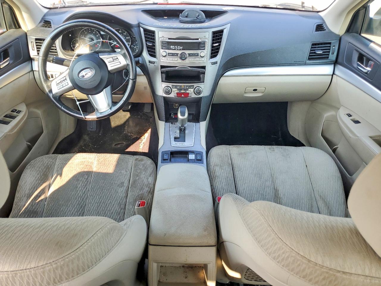 2010 Subaru Legacy 2.5i Premium Tan vin: 4S3BMBG69A3210888