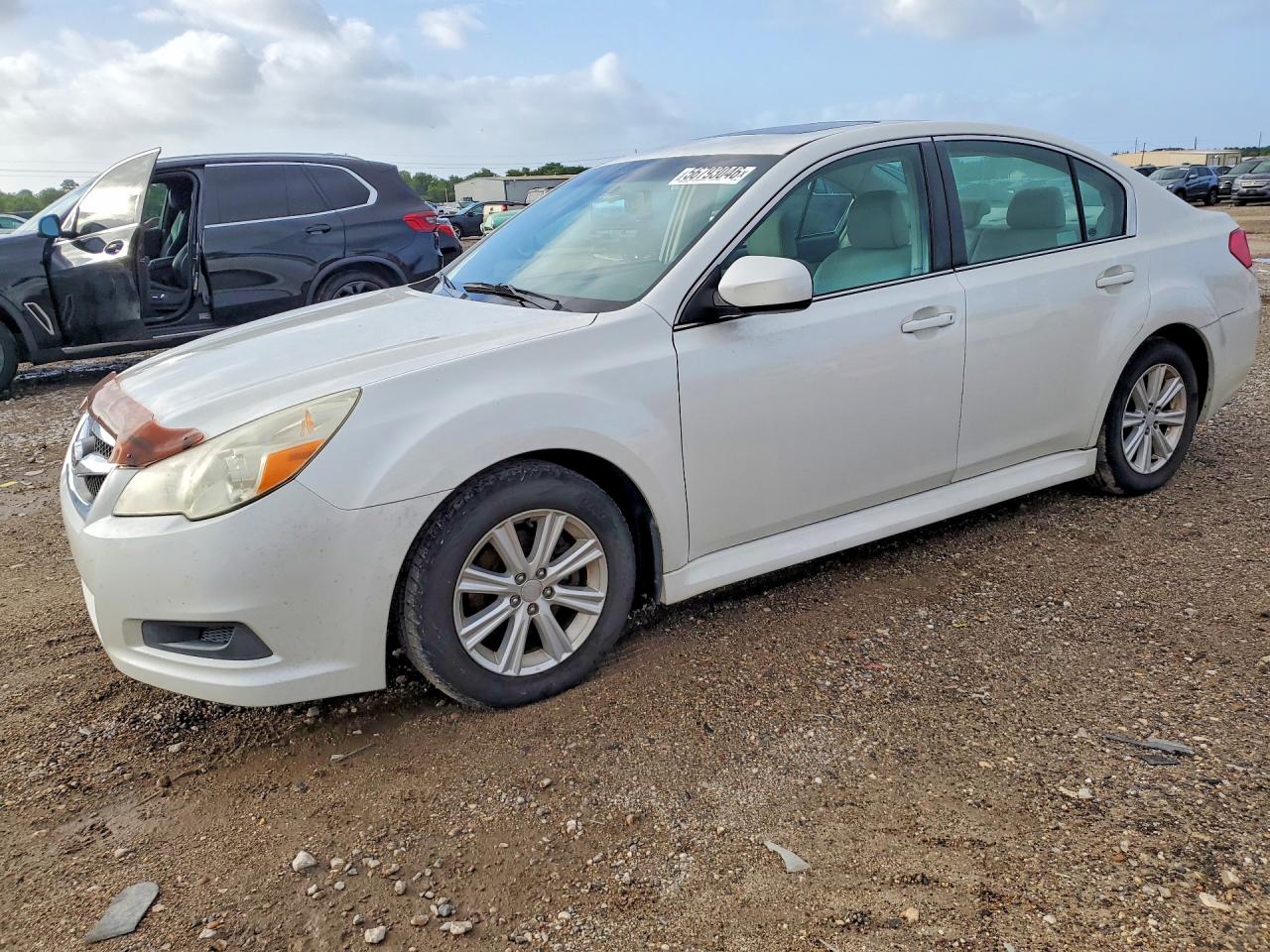 2011 Subaru Legacy 2.5i Premium White vin: 4S3BMBG69B3241866