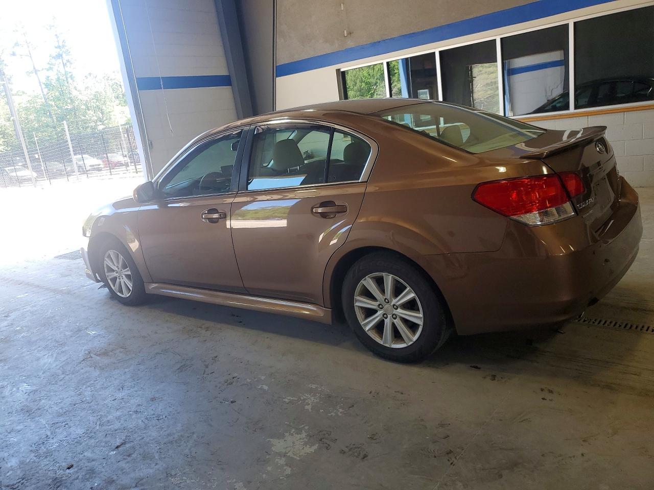 2011 Subaru Legacy 2.5i Premium Brown vin: 4S3BMBG6XB3213056