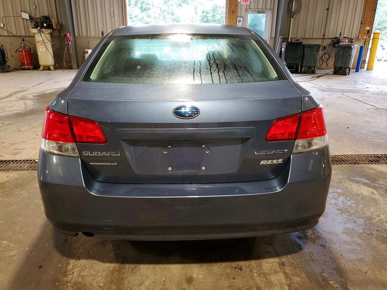 2013 Subaru Legacy 2.5i Premium Blue vin: 4S3BMBG6XD3031795