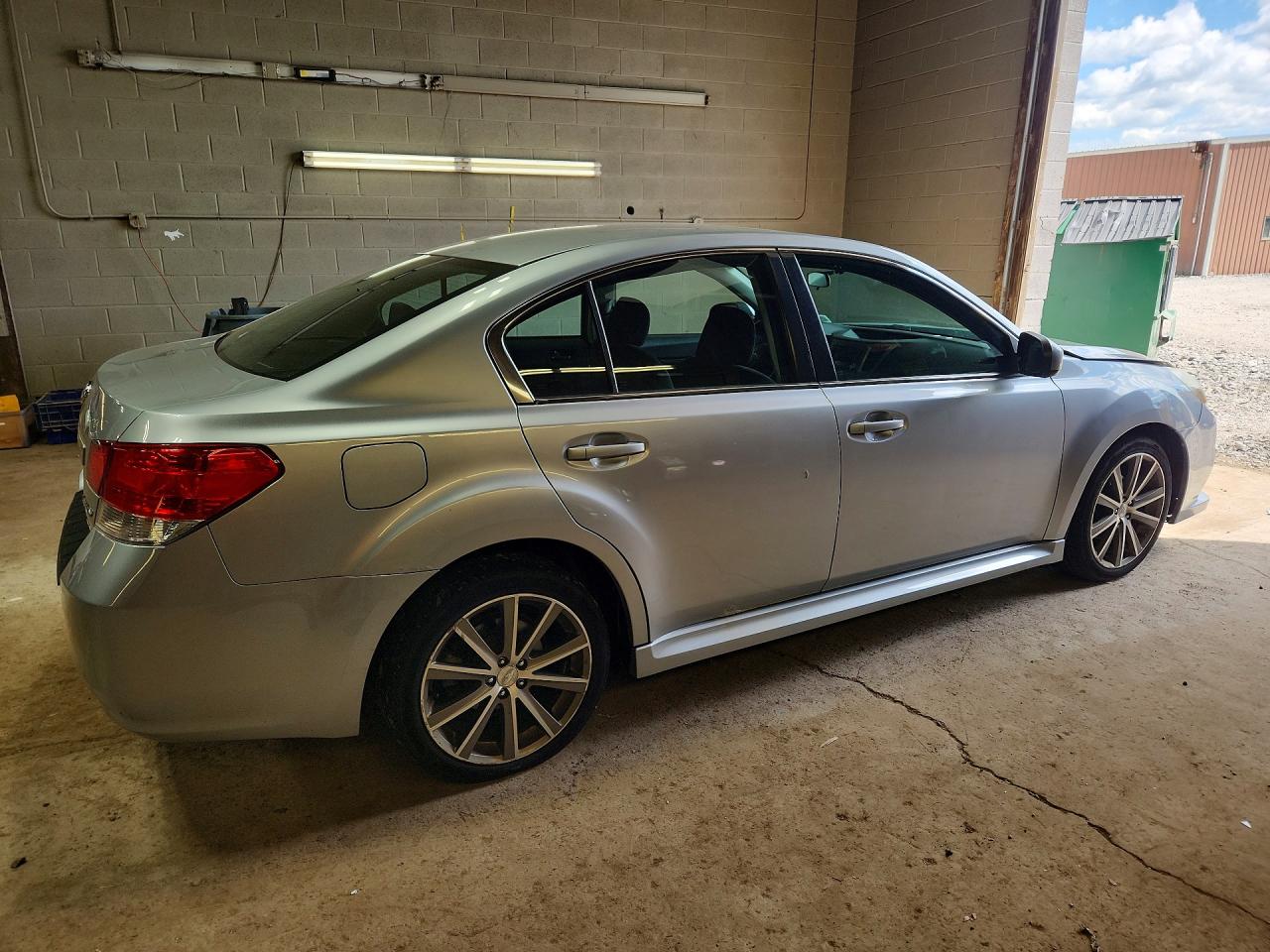 2013 Subaru Legacy 2.5i Premium Silver vin: 4S3BMBG6XD3042263