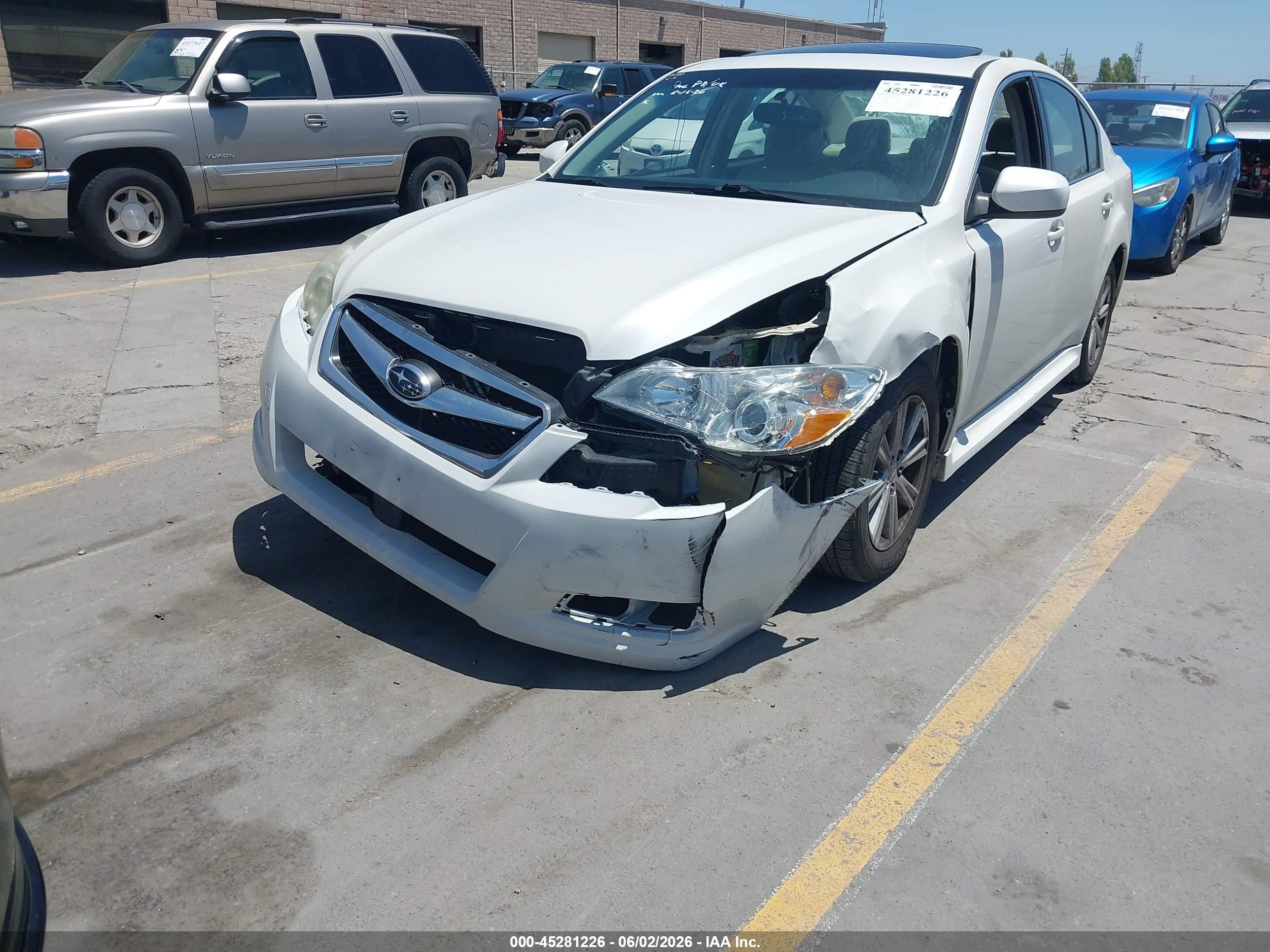 2010 Subaru Legacy 2.5i Premium White vin: 4S3BMBH64A3219206