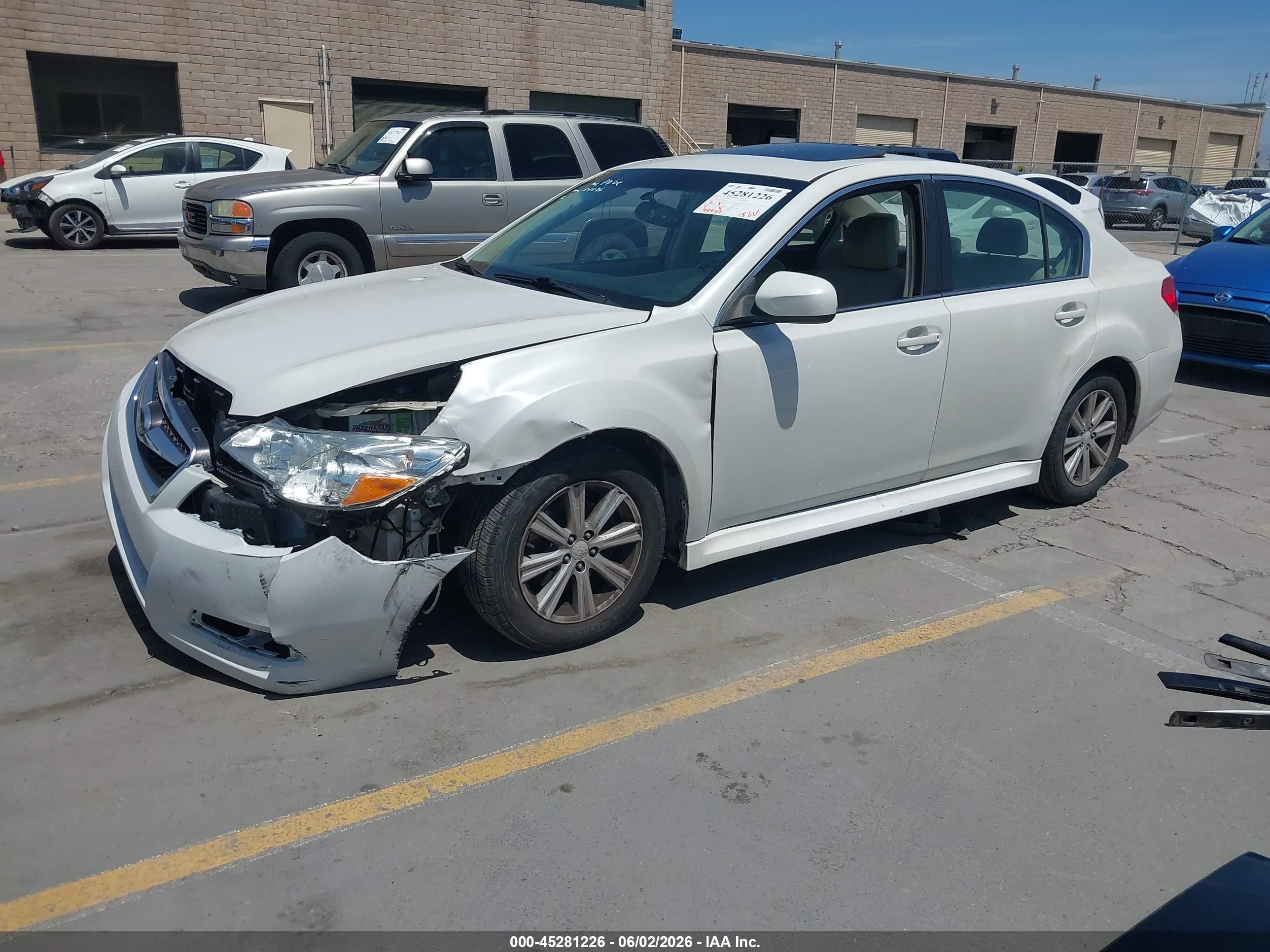 2010 Subaru Legacy 2.5i Premium White vin: 4S3BMBH64A3219206