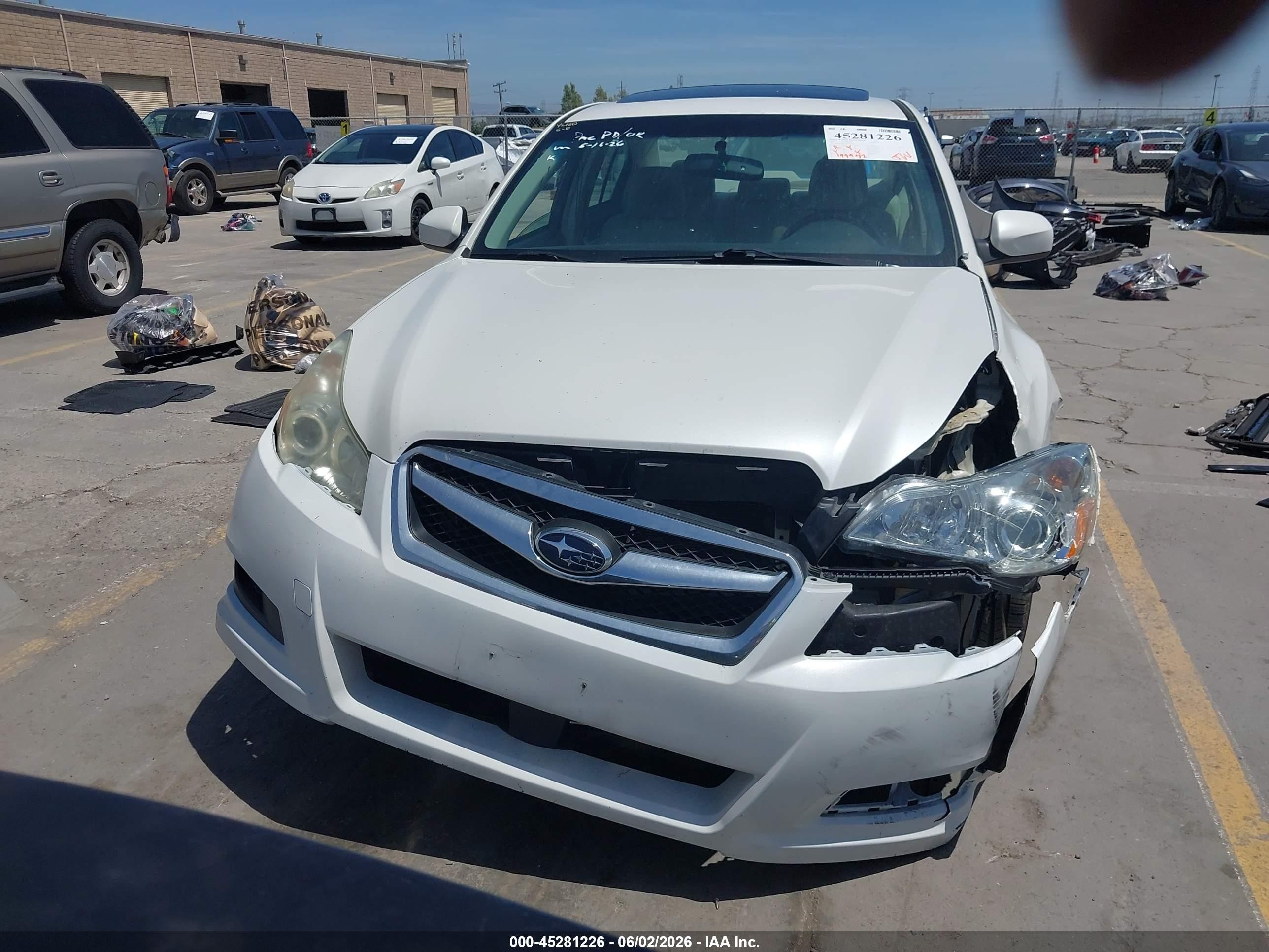 2010 Subaru Legacy 2.5i Premium White vin: 4S3BMBH64A3219206