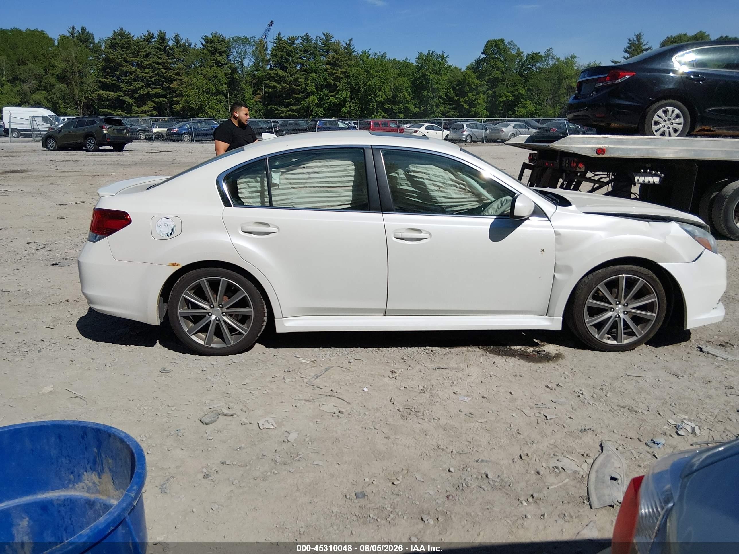 2014 Subaru Legacy 2.5 I Sport White vin: 4S3BMBH64E3027693