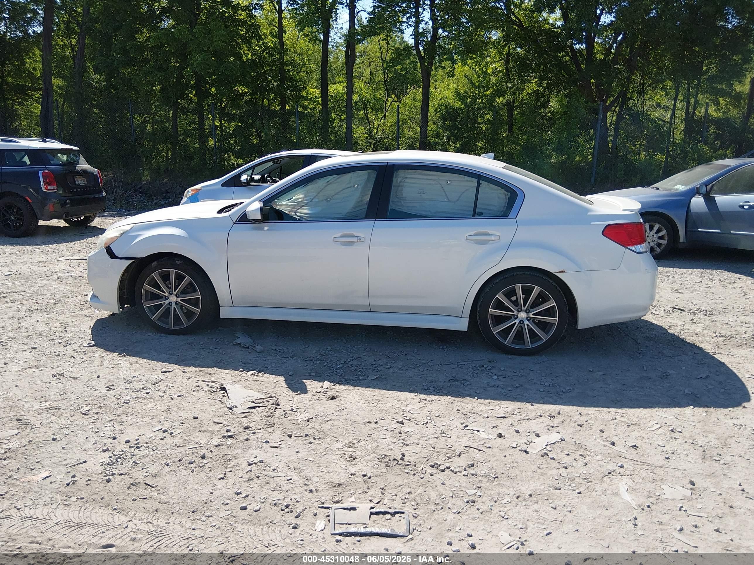2014 Subaru Legacy 2.5 I Sport White vin: 4S3BMBH64E3027693