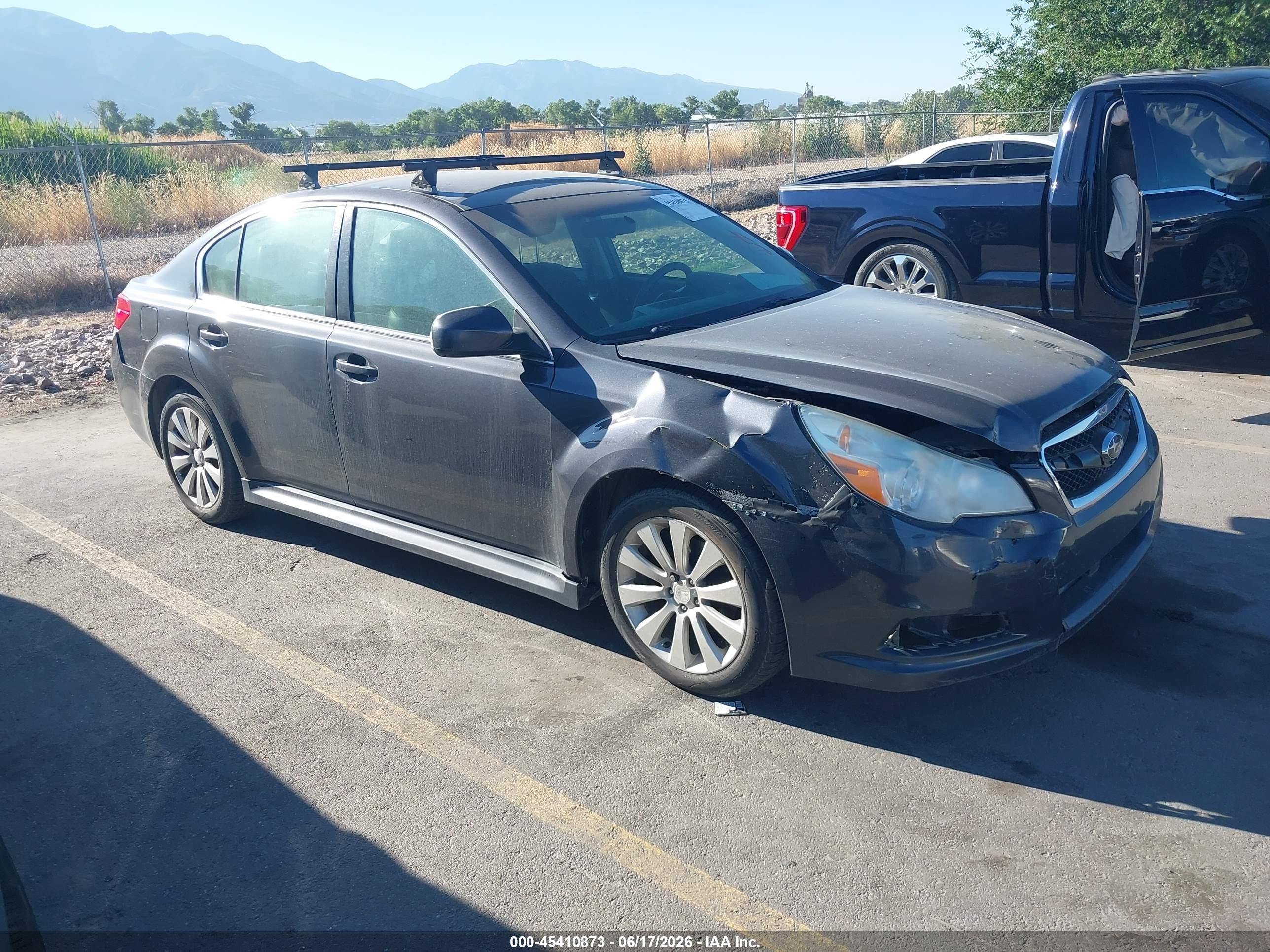 2010 Subaru Legacy 2.5i Limited Gray vin: 4S3BMBJ60A3238636