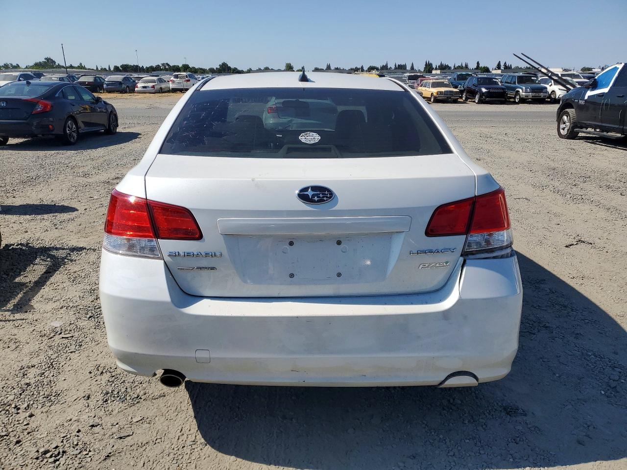 2012 Subaru Legacy 2.5i Limited White vin: 4S3BMBJ60C3024586
