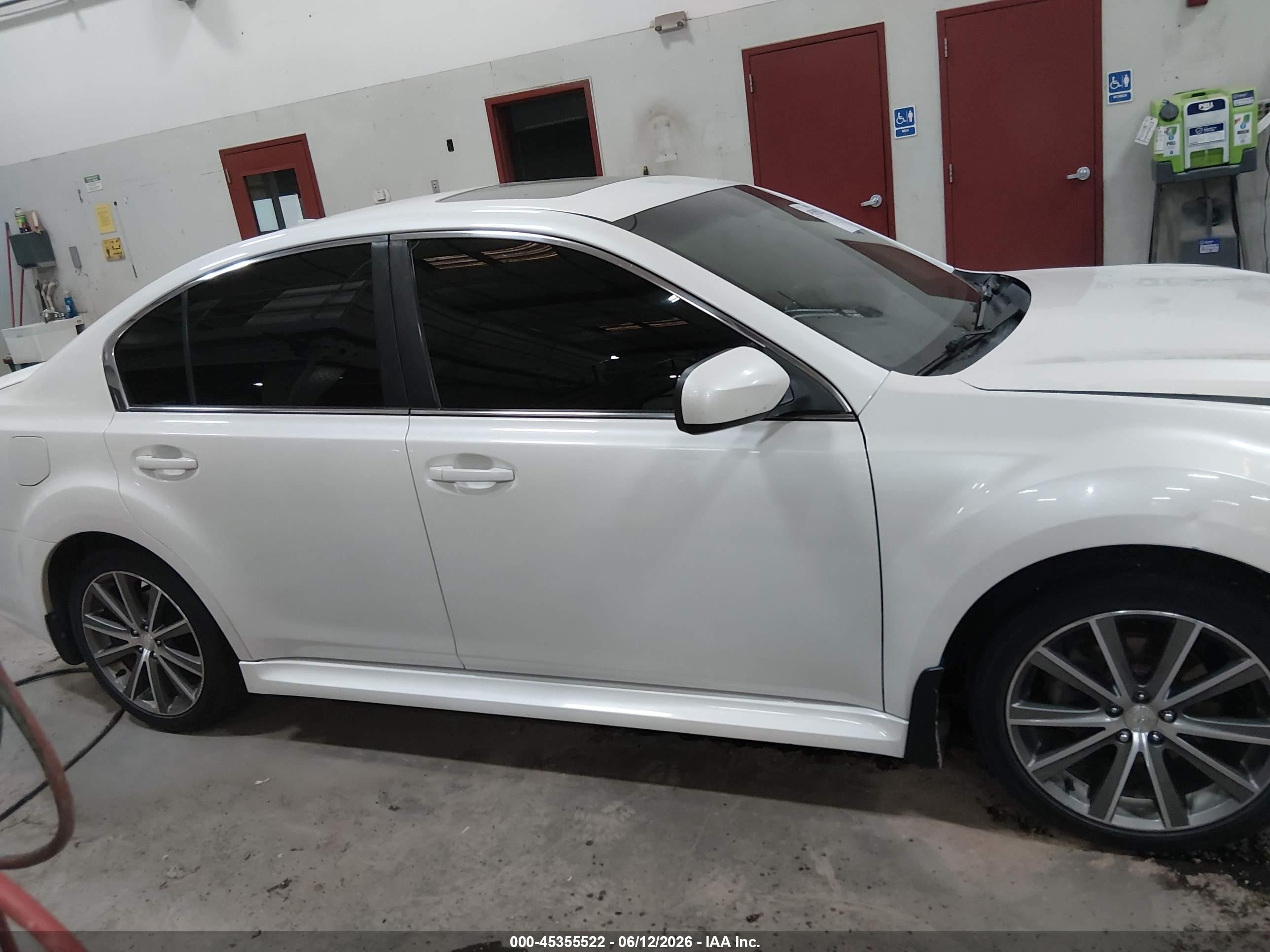 2014 Subaru Legacy 2.5 I Sport White vin: 4S3BMBJ60E3007418