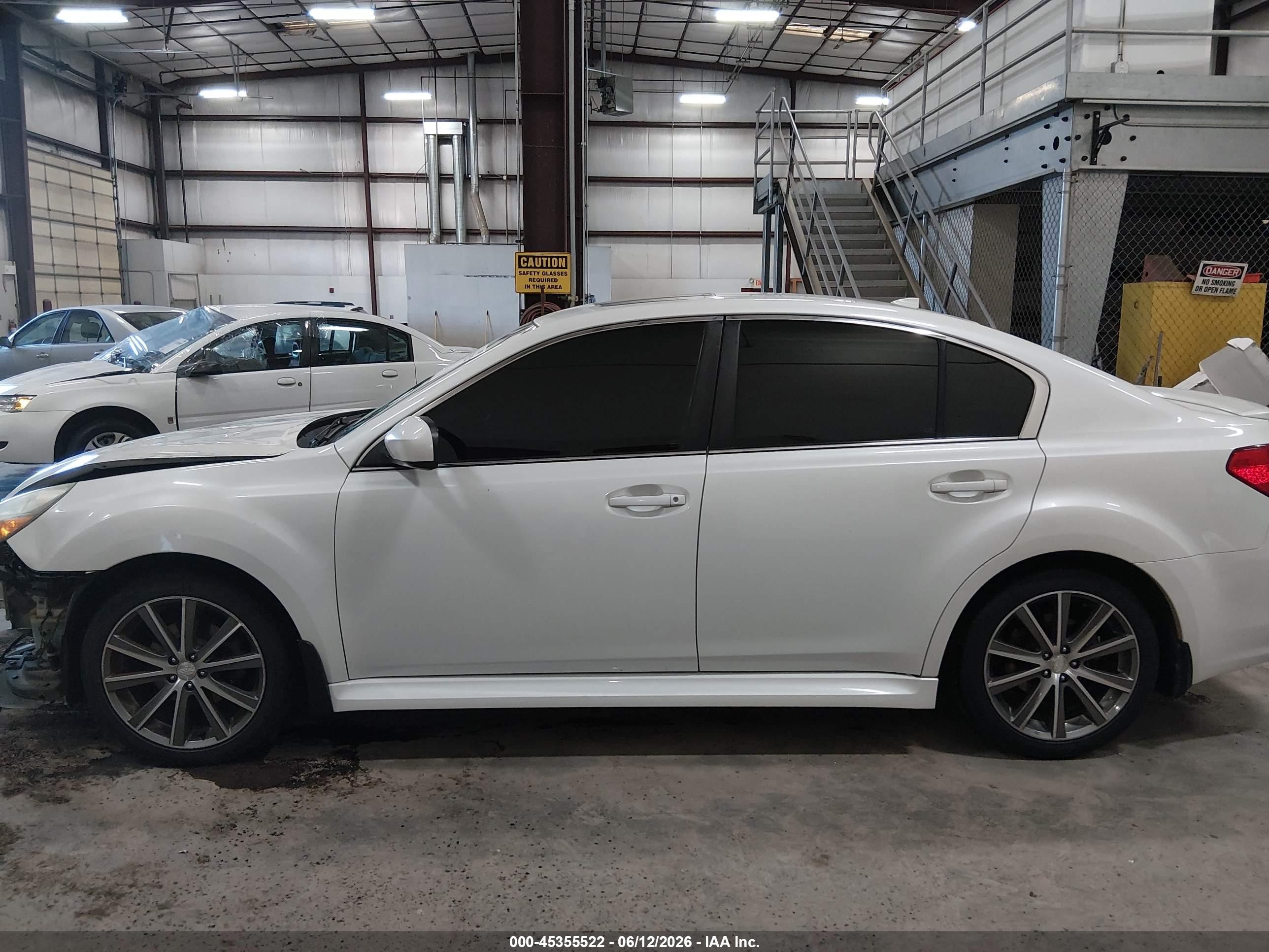 2014 Subaru Legacy 2.5 I Sport White vin: 4S3BMBJ60E3007418