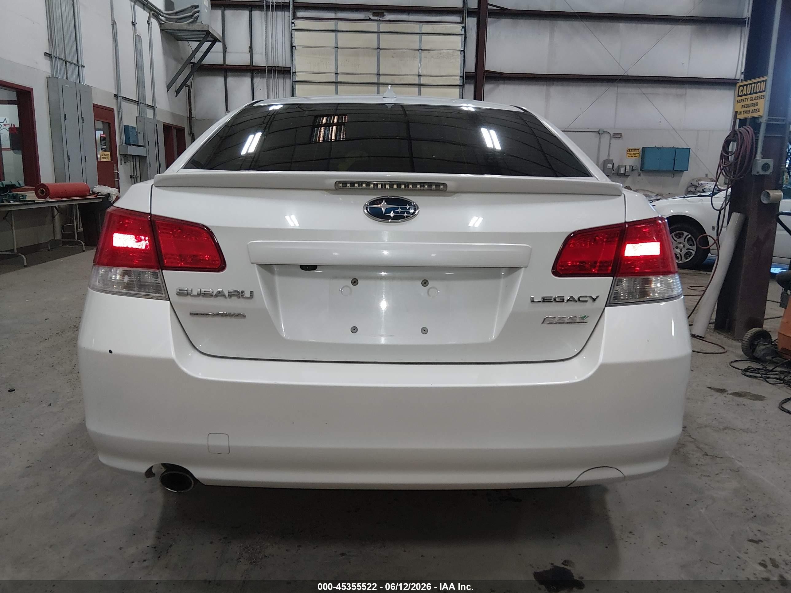 2014 Subaru Legacy 2.5 I Sport White vin: 4S3BMBJ60E3007418